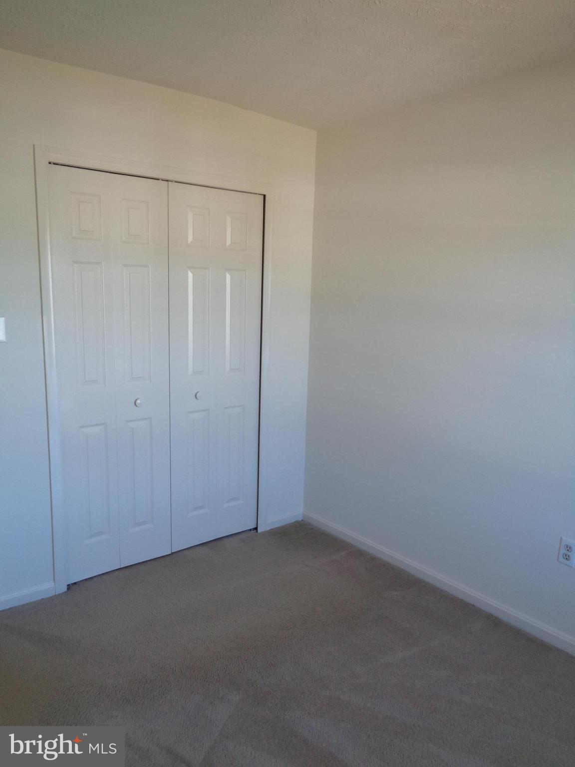 ST CHARLES SUB - HAMPSHIRE - Residential Lease