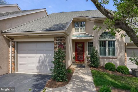 Photo of 257 Willow Valley Drive, LANCASTER, PA 17602 (MLS # PALA2069130)