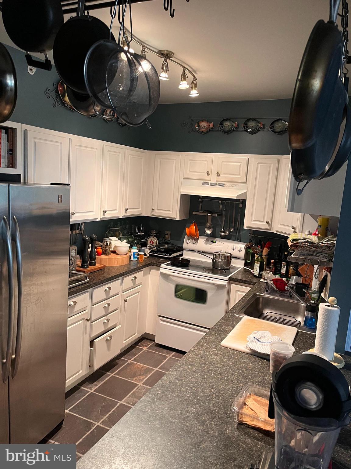 CANALS END - Residential