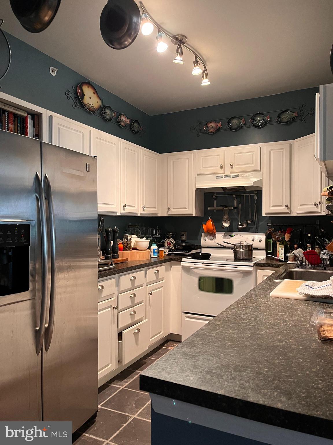 CANALS END - Residential