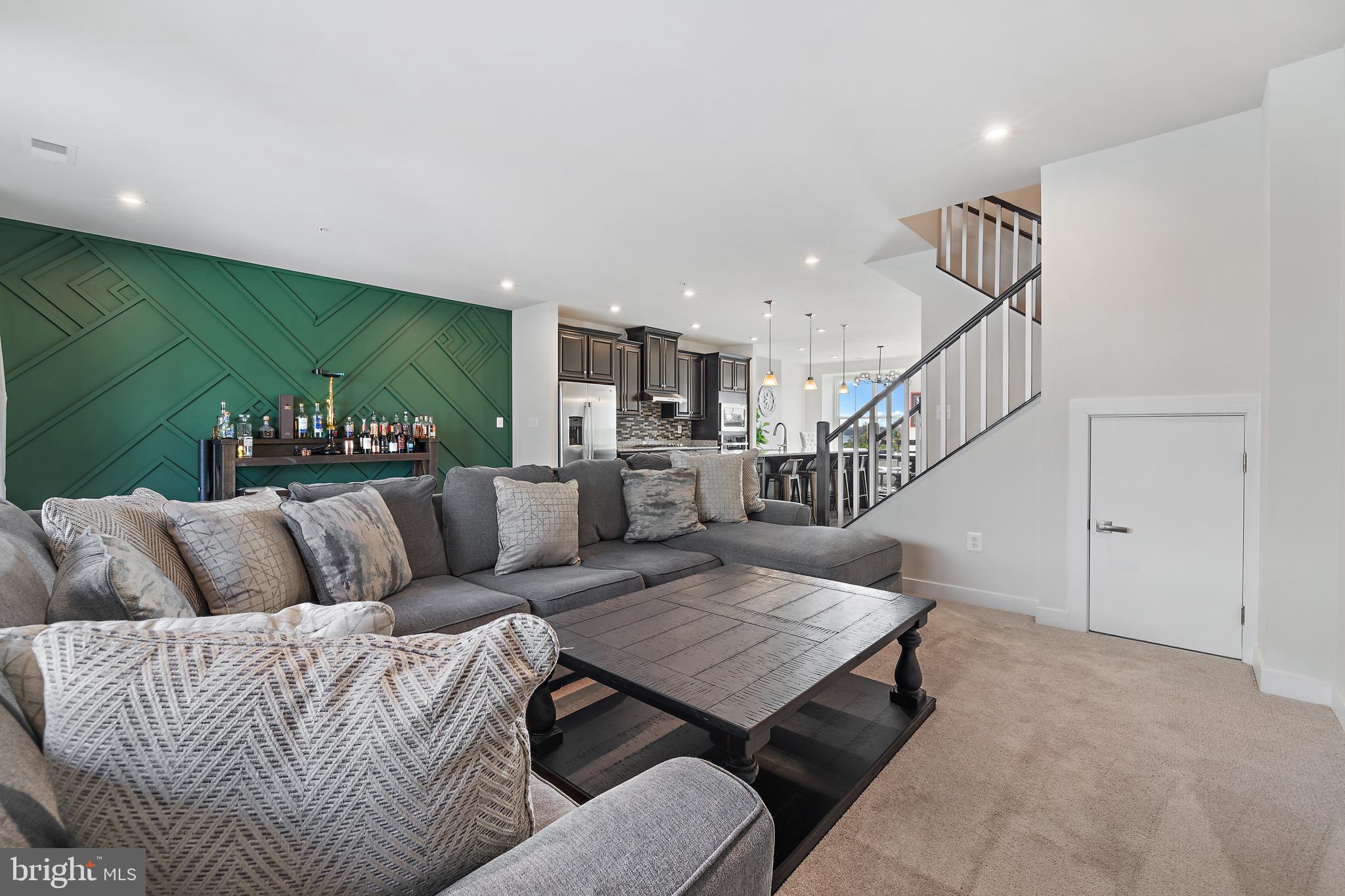 PADDOCK POINTE - Residential Lease