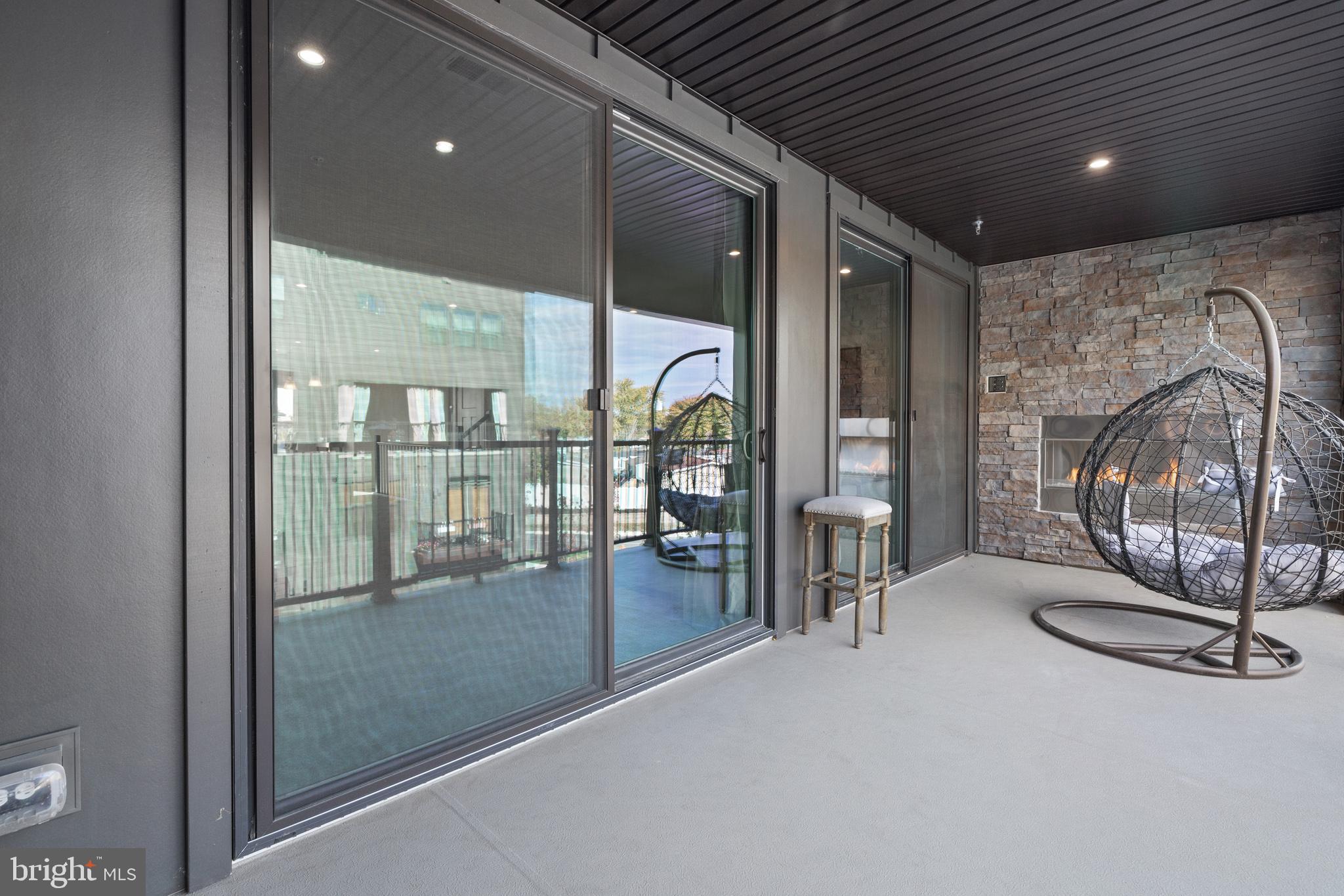 PADDOCK POINTE - Residential Lease