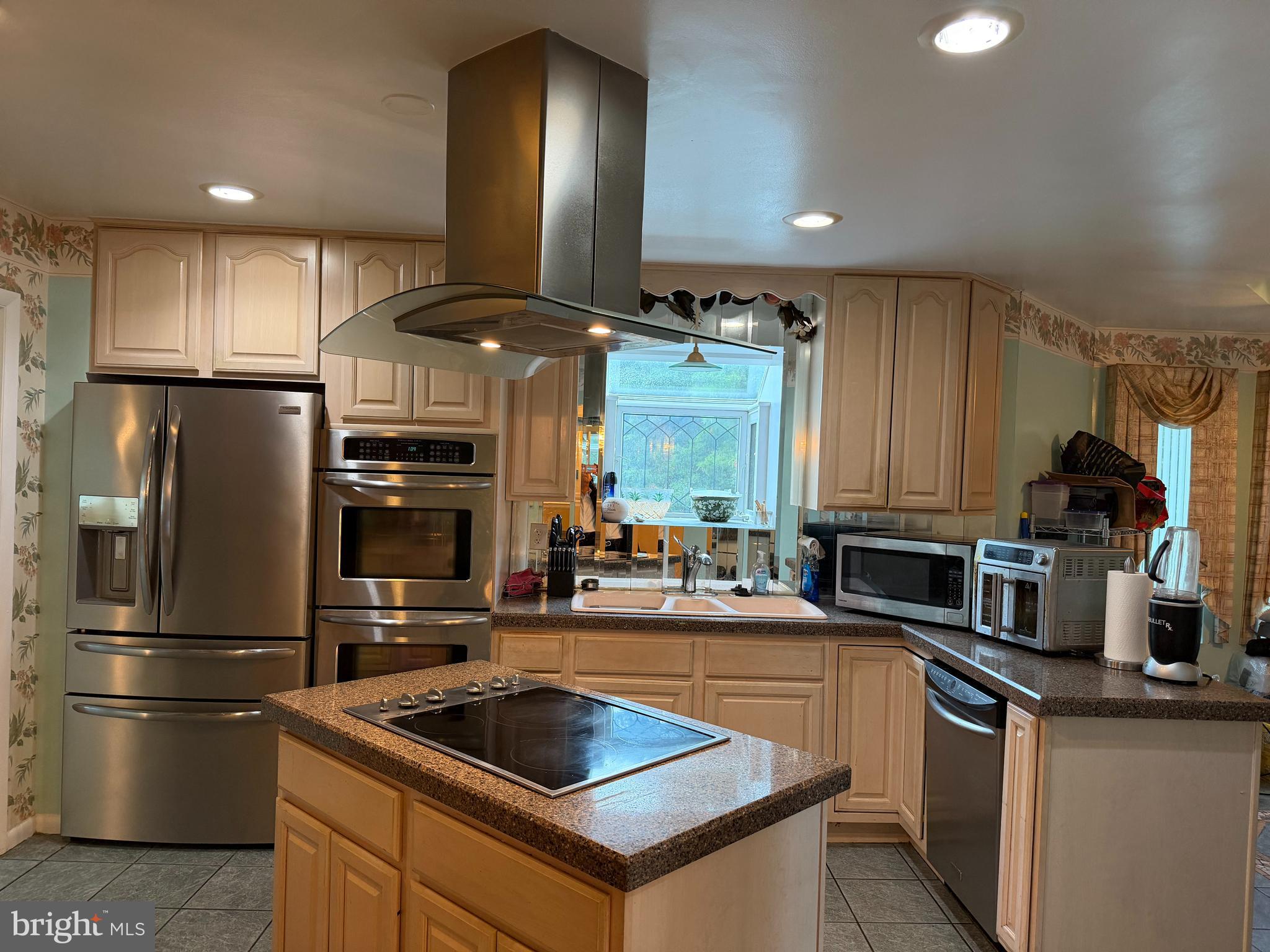 11606 ZAREH DRIVE