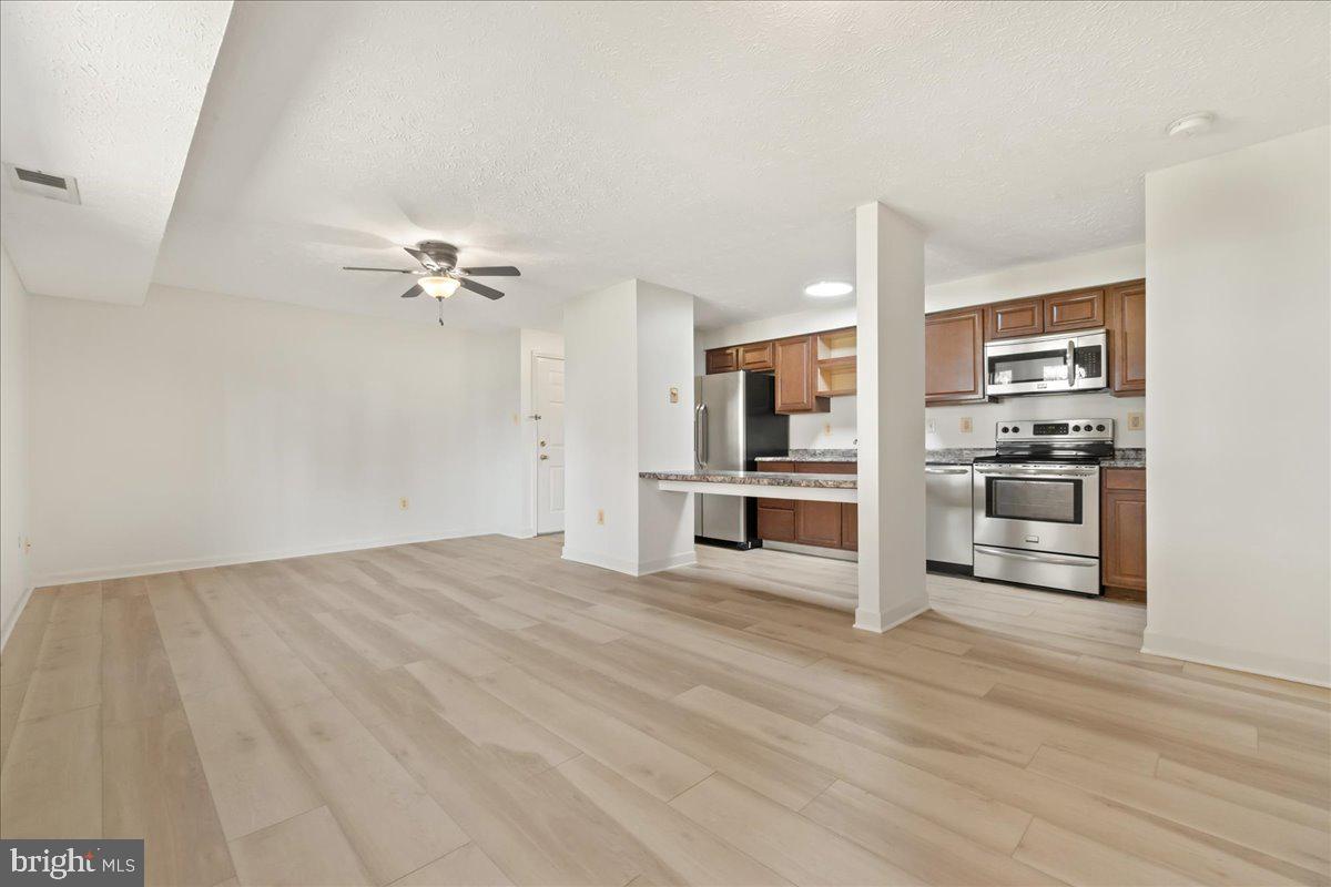 AMBERTOWNE - Residential