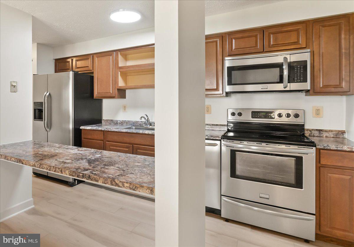 AMBERTOWNE - Residential