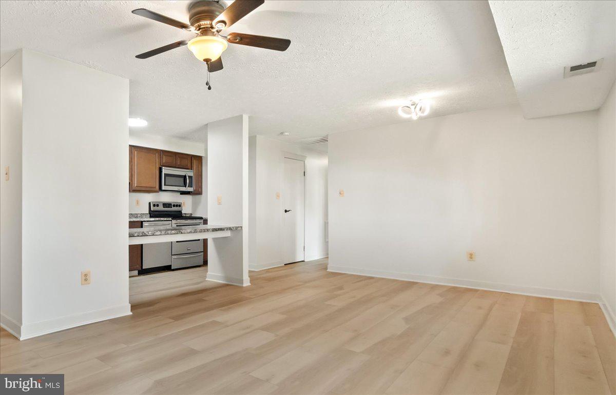 AMBERTOWNE - Residential