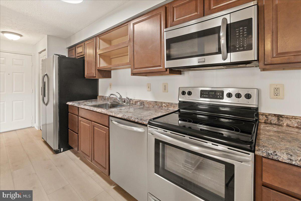 AMBERTOWNE - Residential