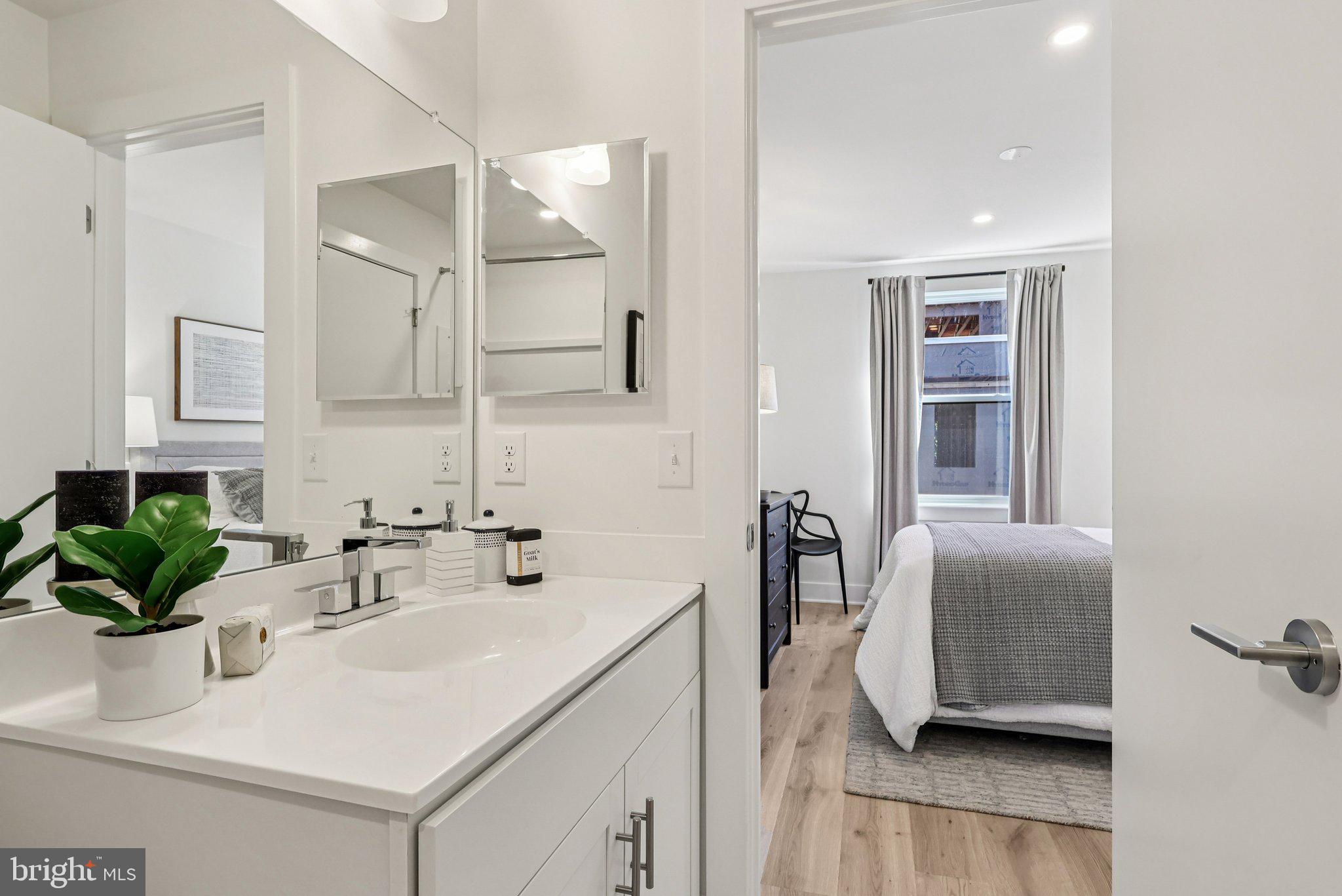 RIVER PLACE - Residential