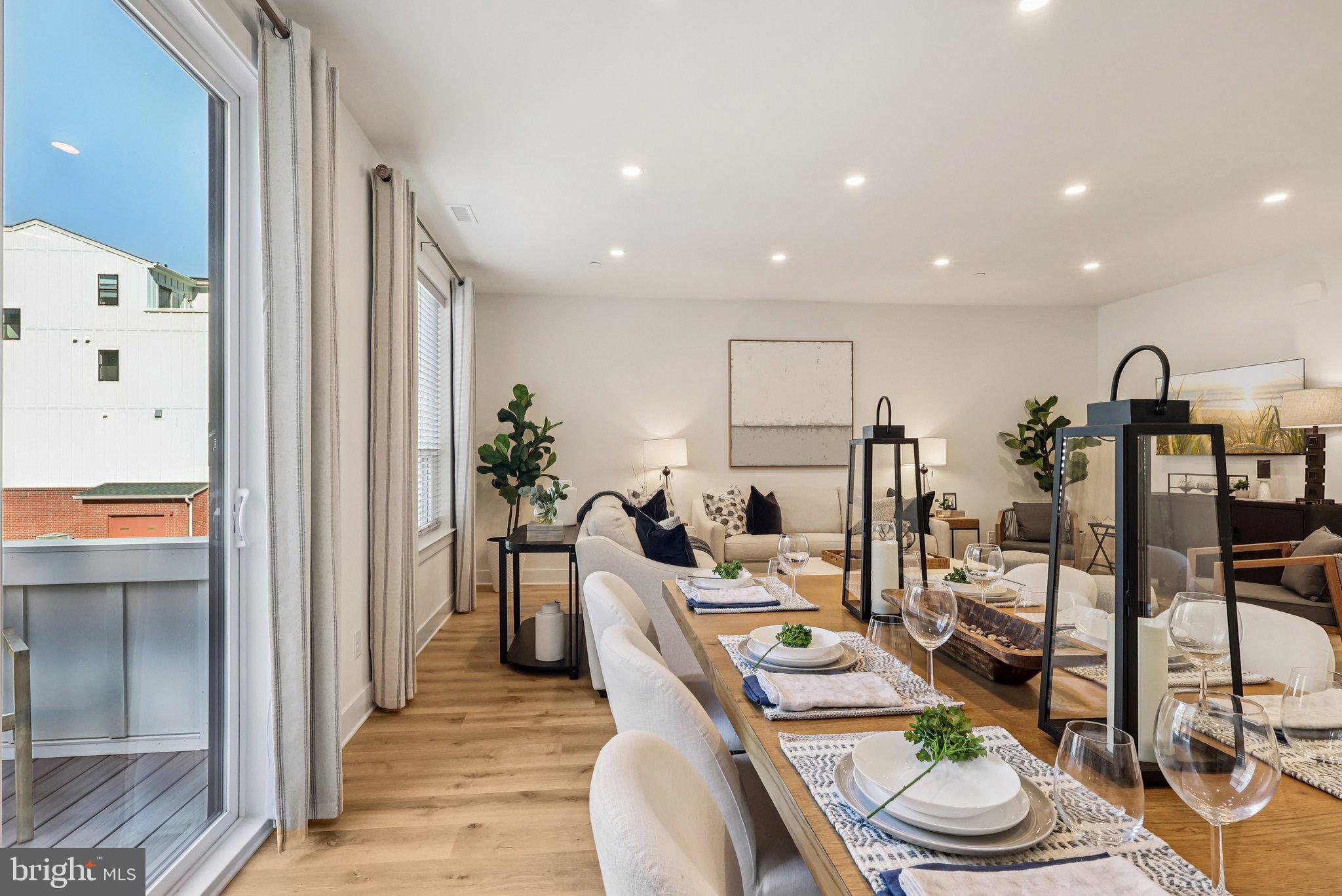 RIVER PLACE - Residential