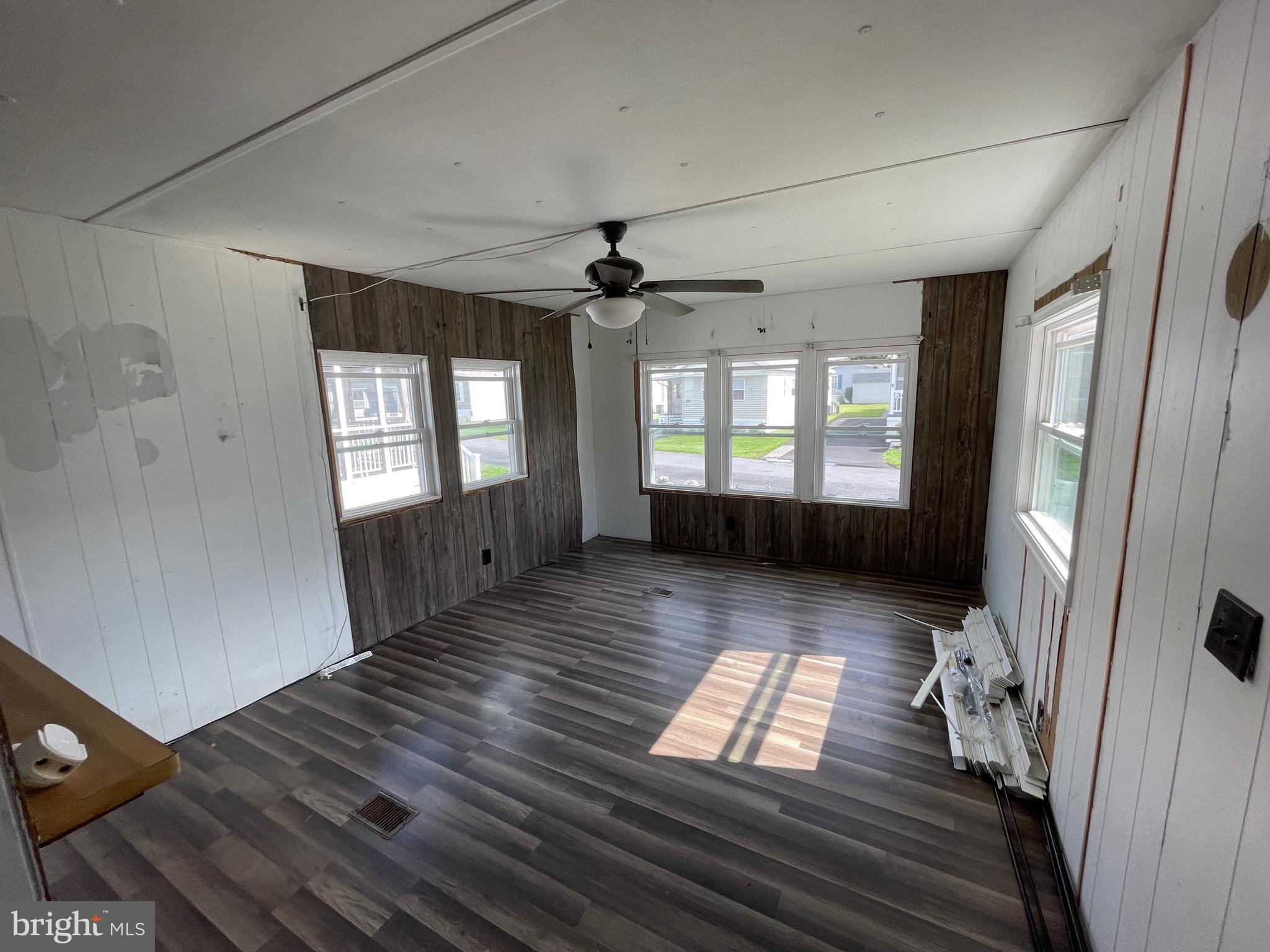 37 SPINNING WHEEL LANE