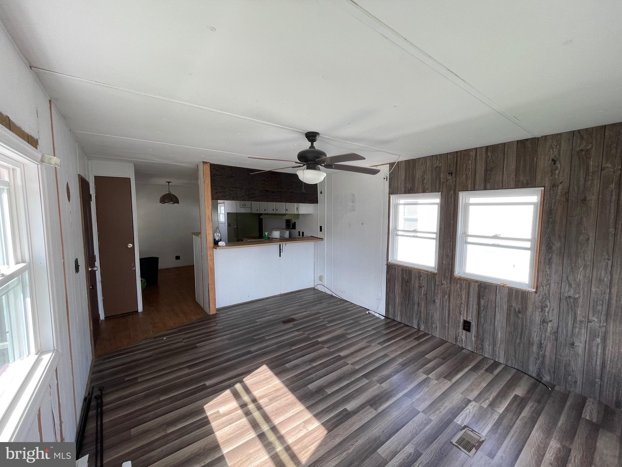 37 SPINNING WHEEL LANE