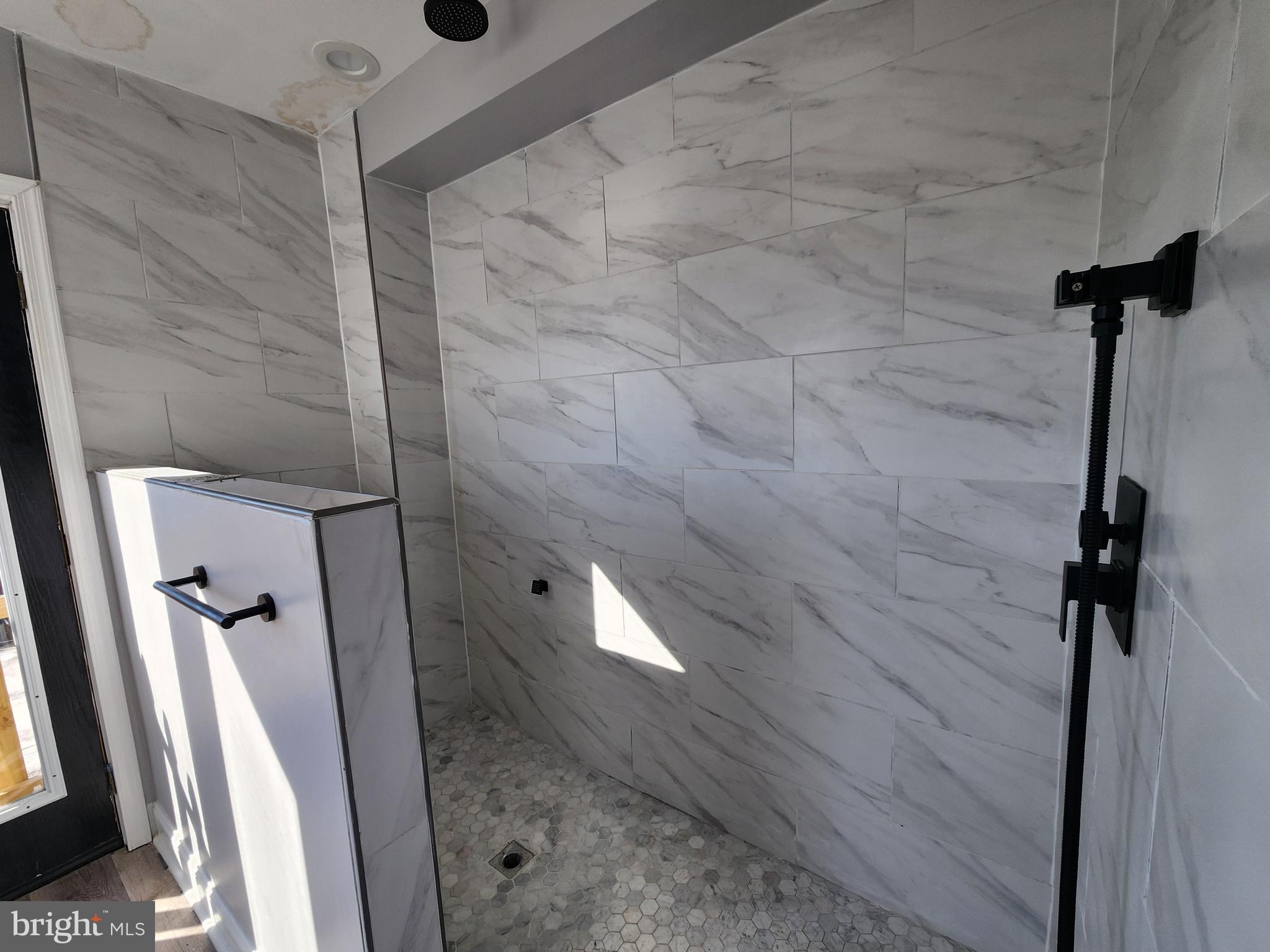 JOHNSTON SQUARE - Residential