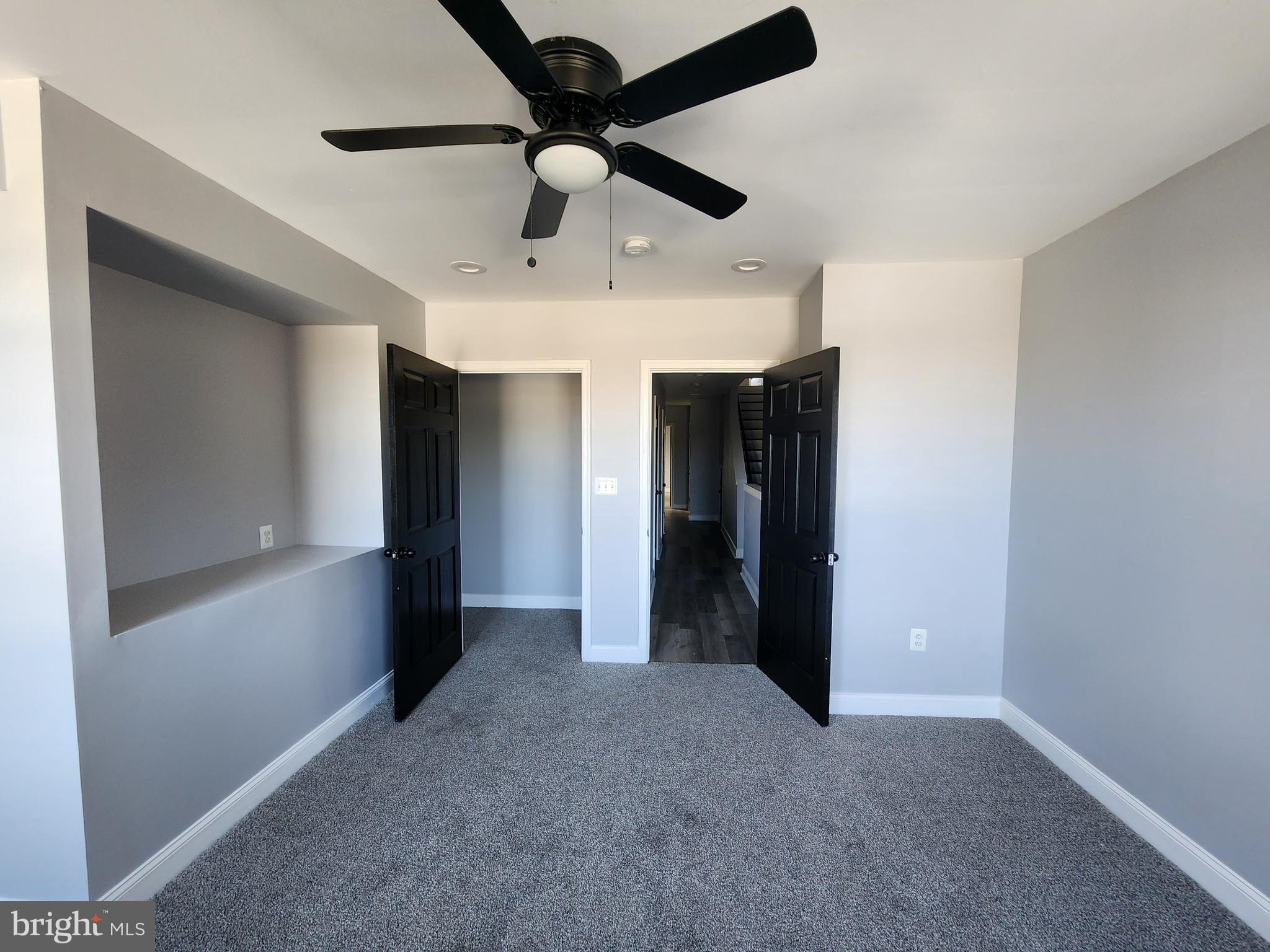 JOHNSTON SQUARE - Residential