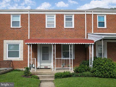 Townhouse For Sale - 2151 Coralthorn Road<br/> MIDDLE RIVER, MD 21220