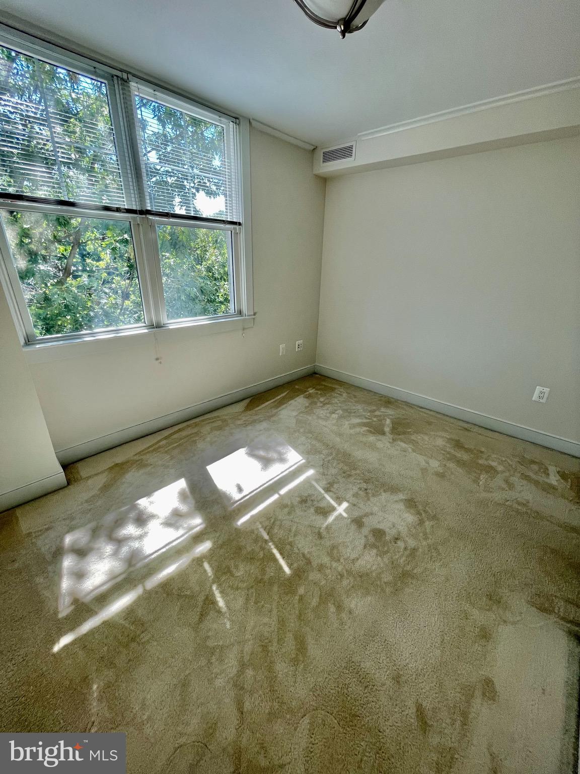 COURTHOUSE - Residential Lease