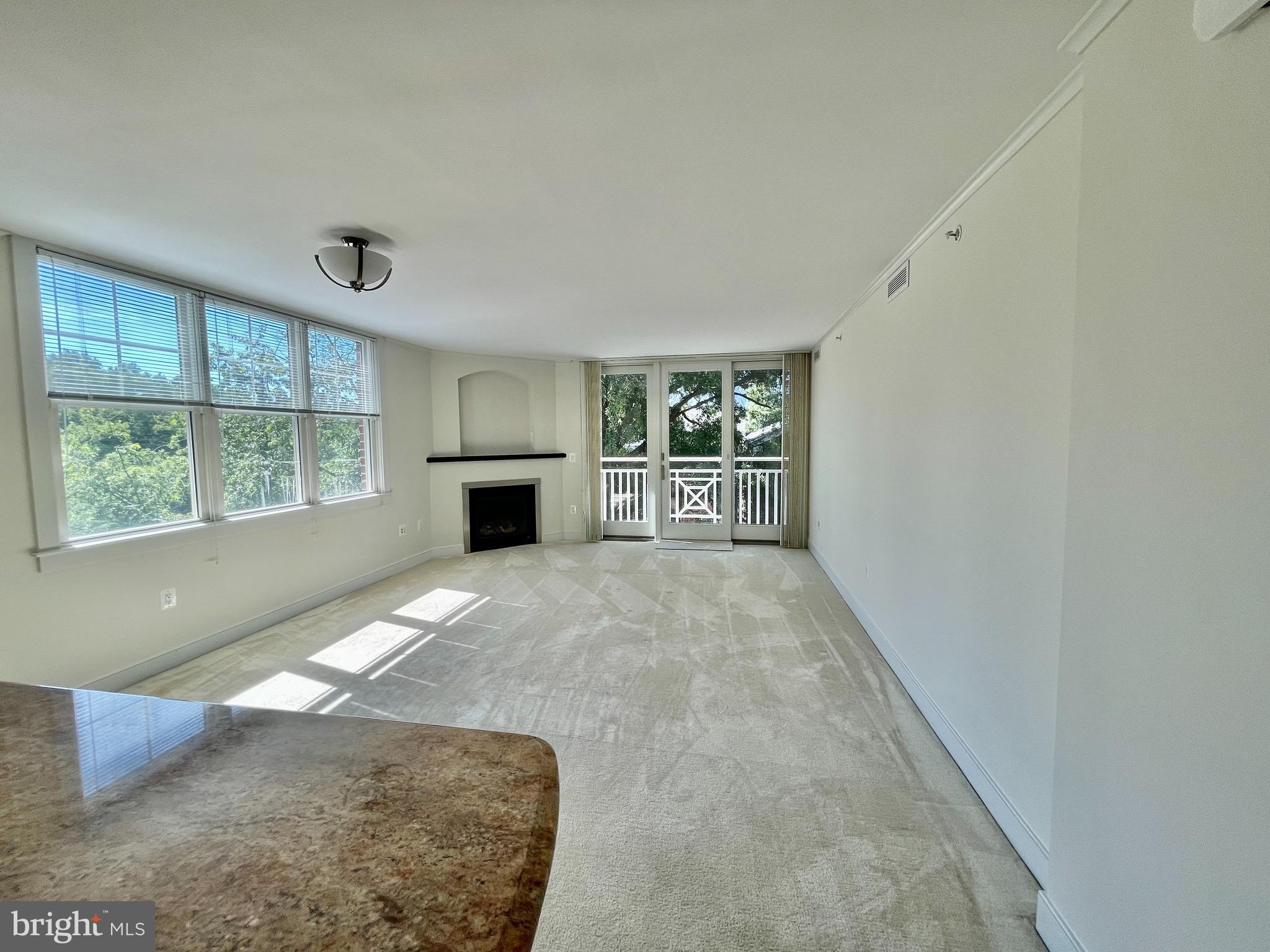 COURTHOUSE - Residential Lease