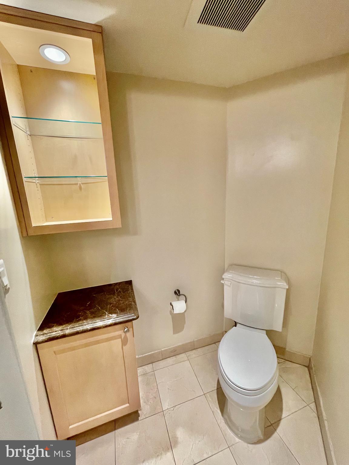 COURTHOUSE - Residential Lease