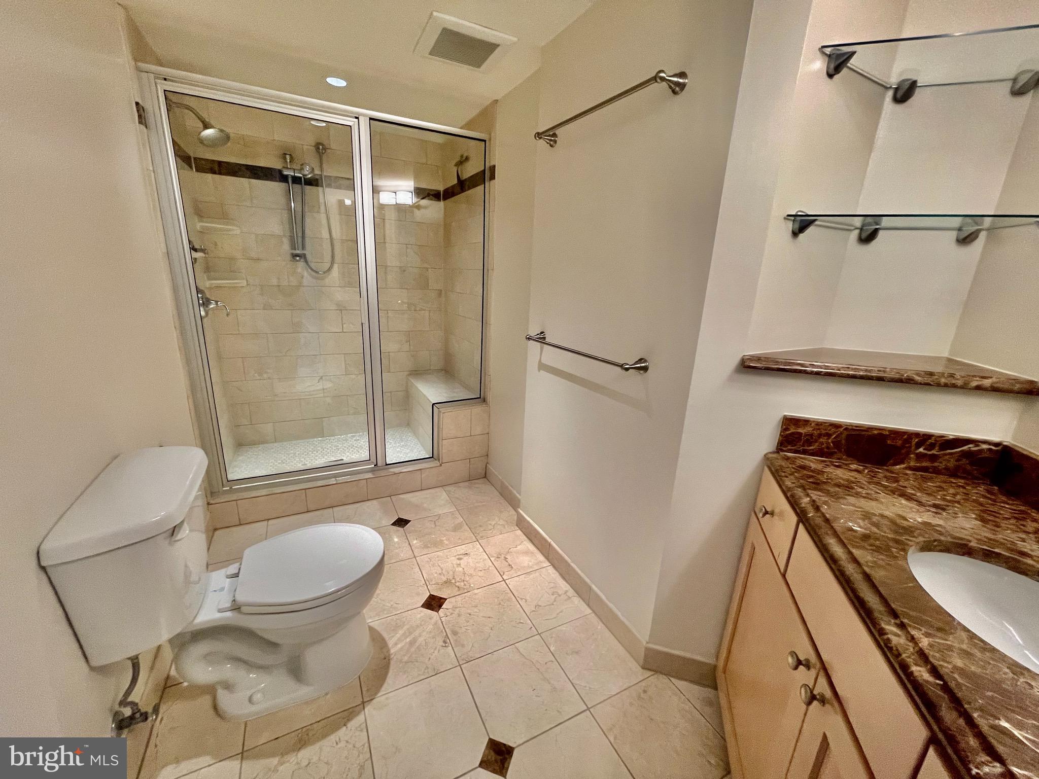 COURTHOUSE - Residential Lease