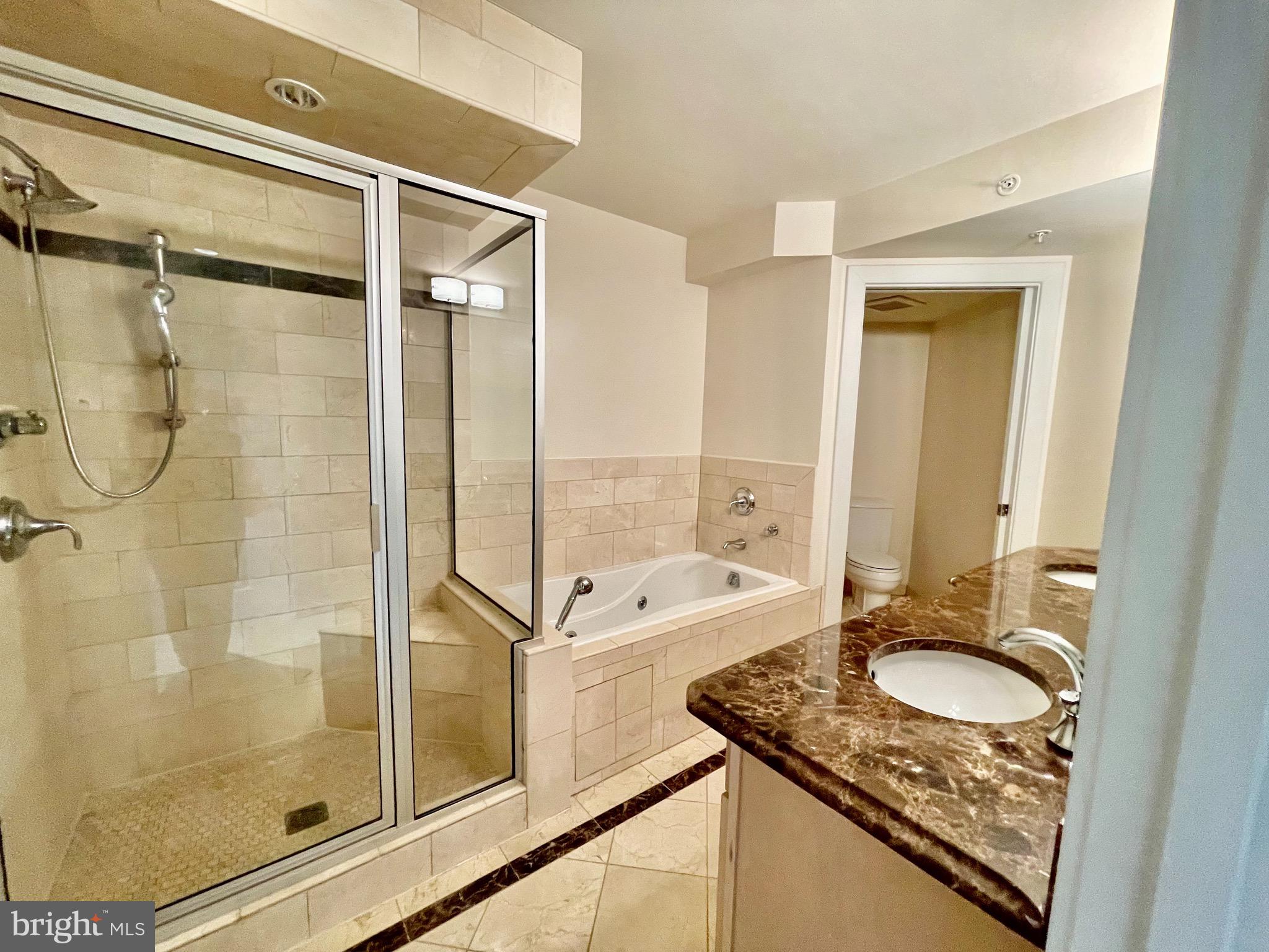 COURTHOUSE - Residential Lease