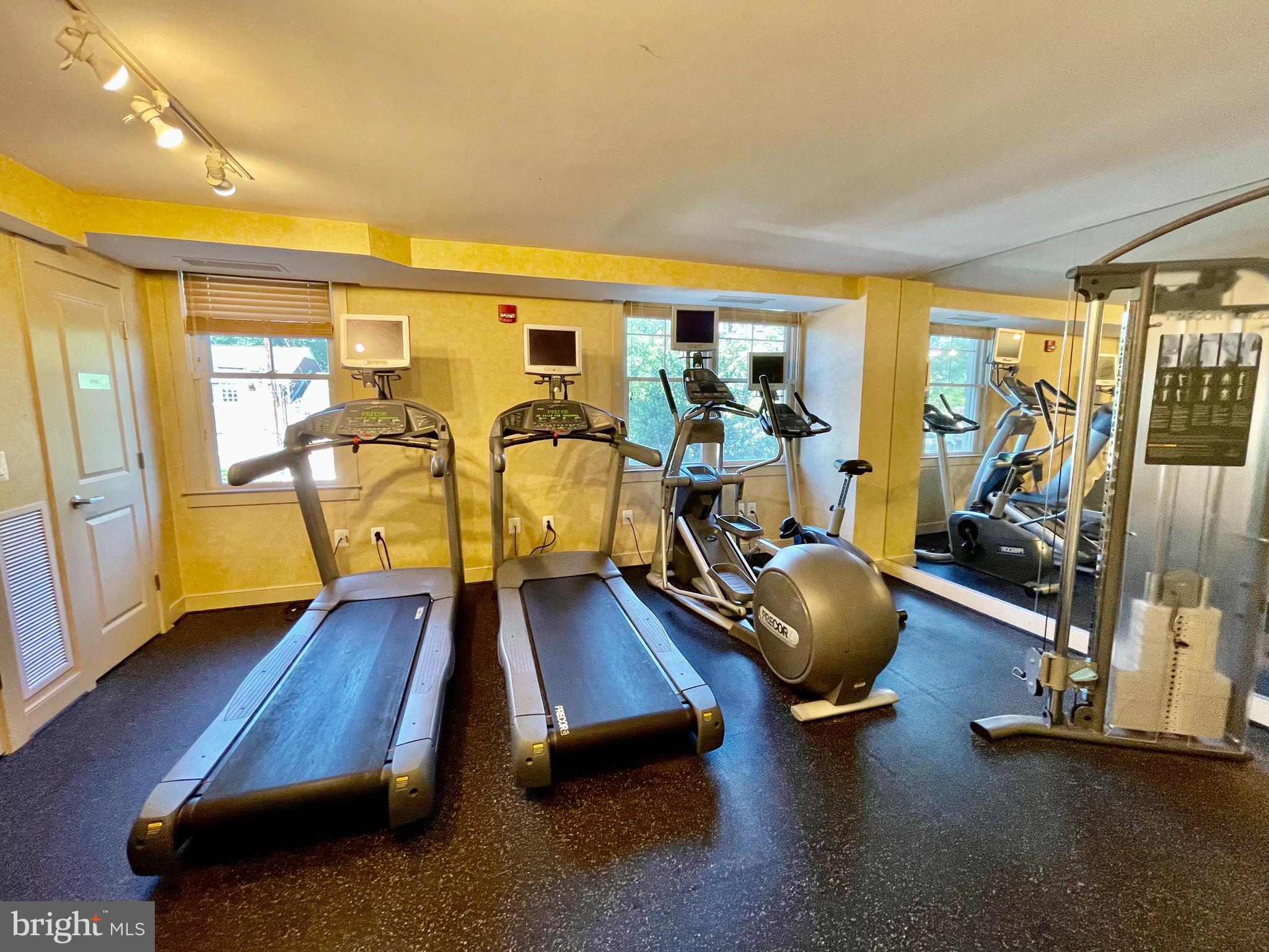 COURTHOUSE - Residential Lease