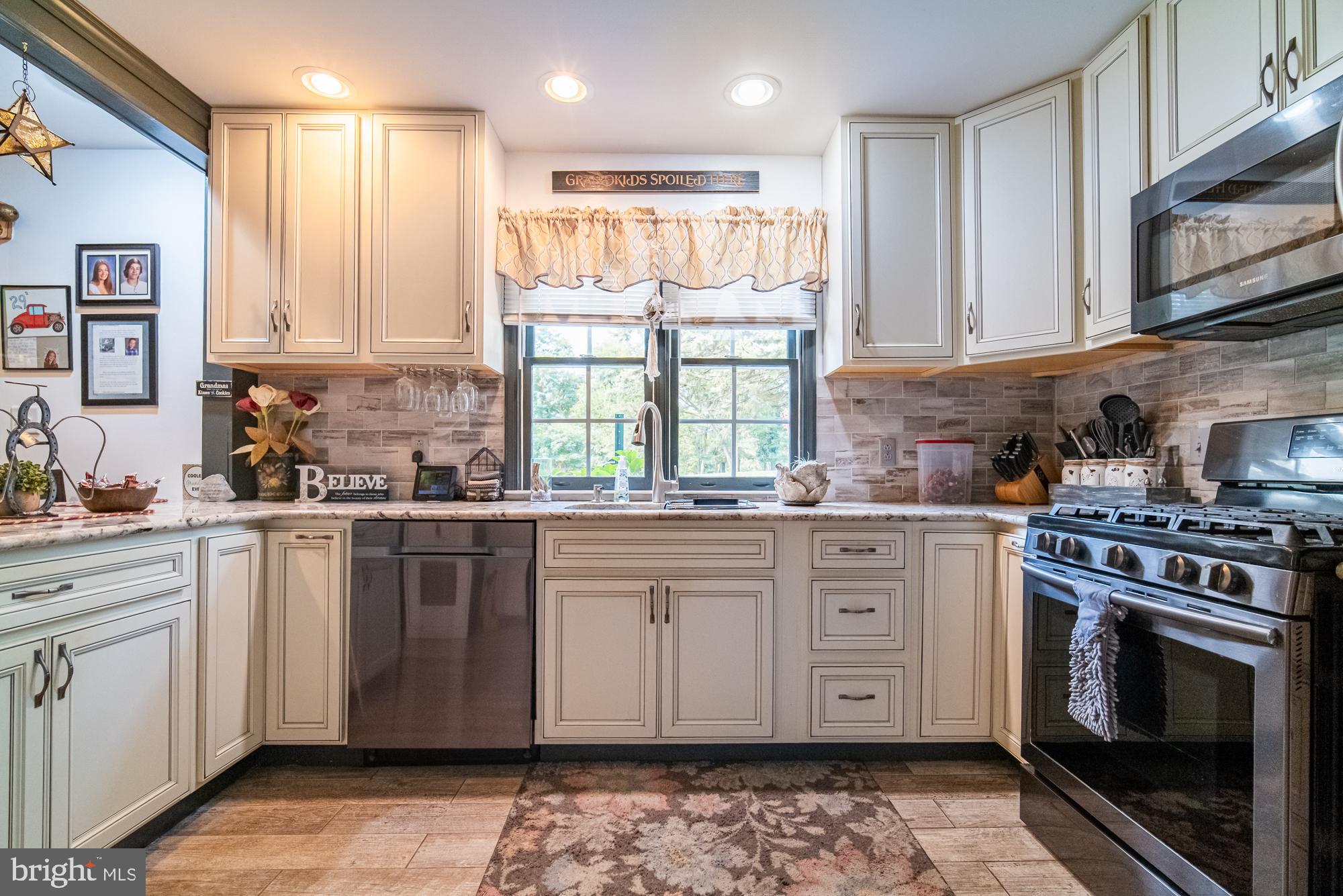 LOWER WINDSOR TWP - Residential