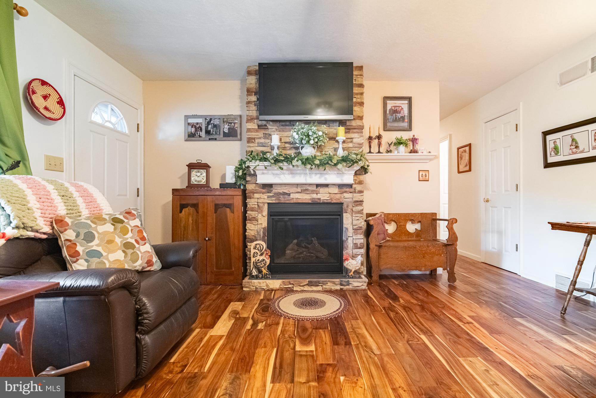 LOWER WINDSOR TWP - Residential