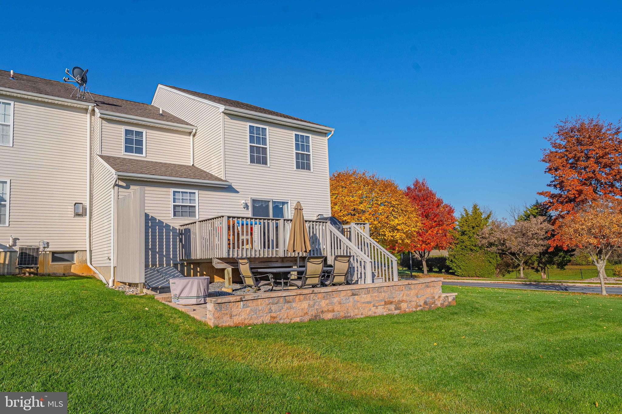 TOWNS @ HIGHLAND - Residential