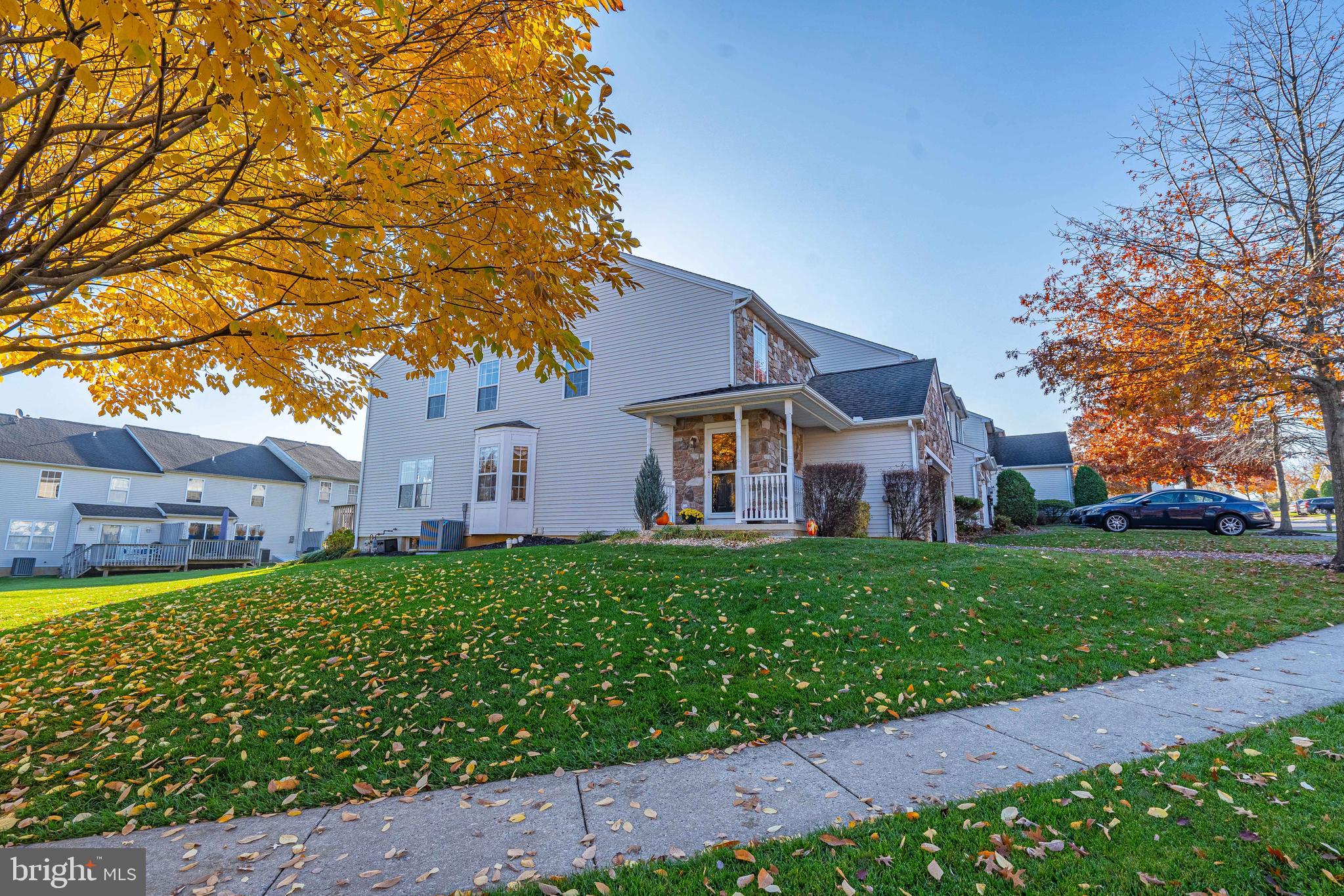 TOWNS @ HIGHLAND - Residential