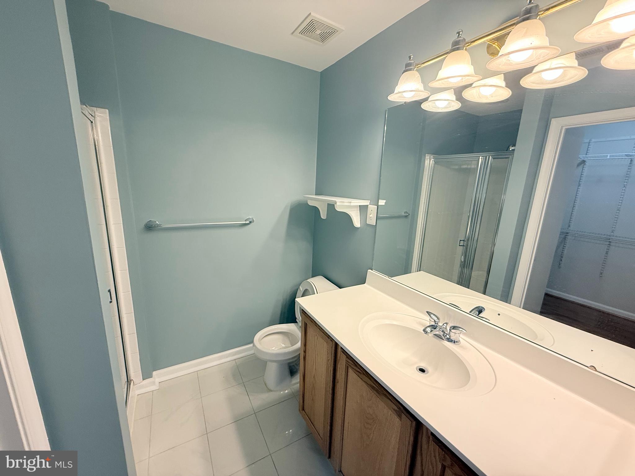 HOWARD SQUARE - Residential Lease