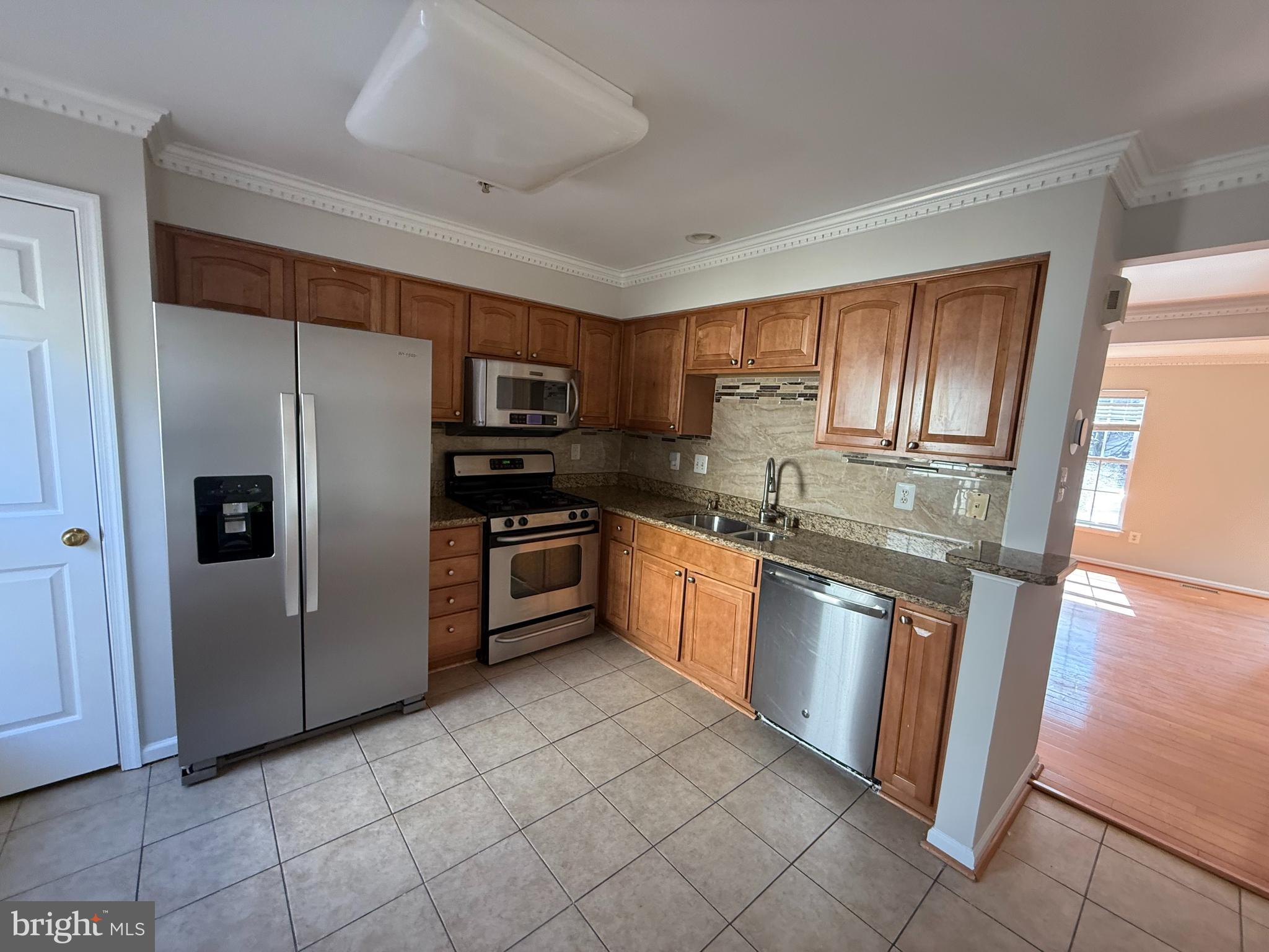 HOWARD SQUARE - Residential Lease