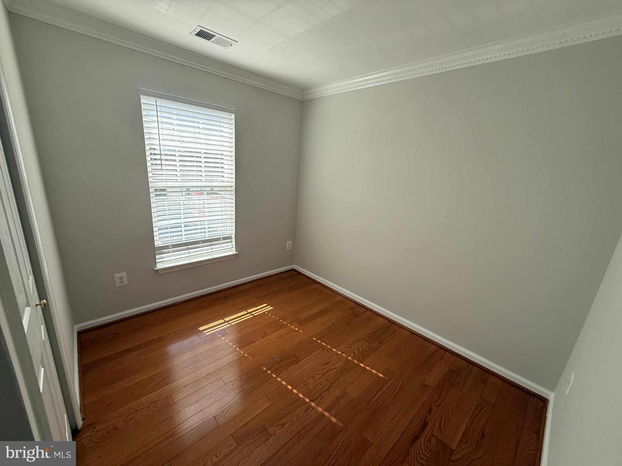 HOWARD SQUARE - Residential Lease