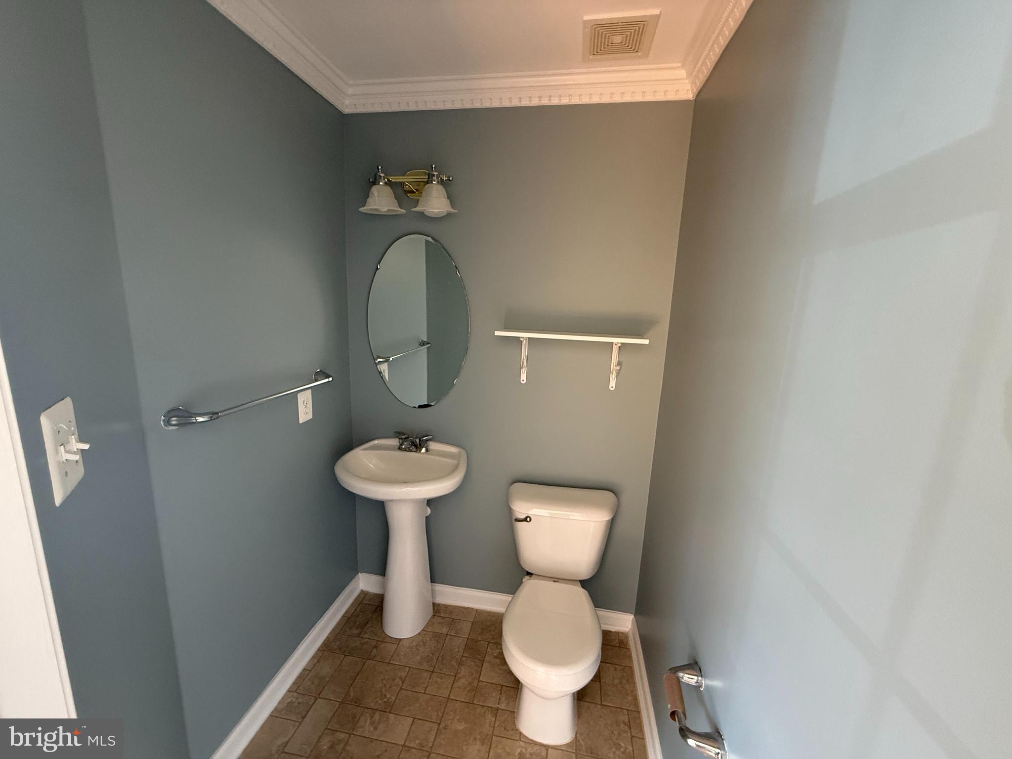 HOWARD SQUARE - Residential Lease