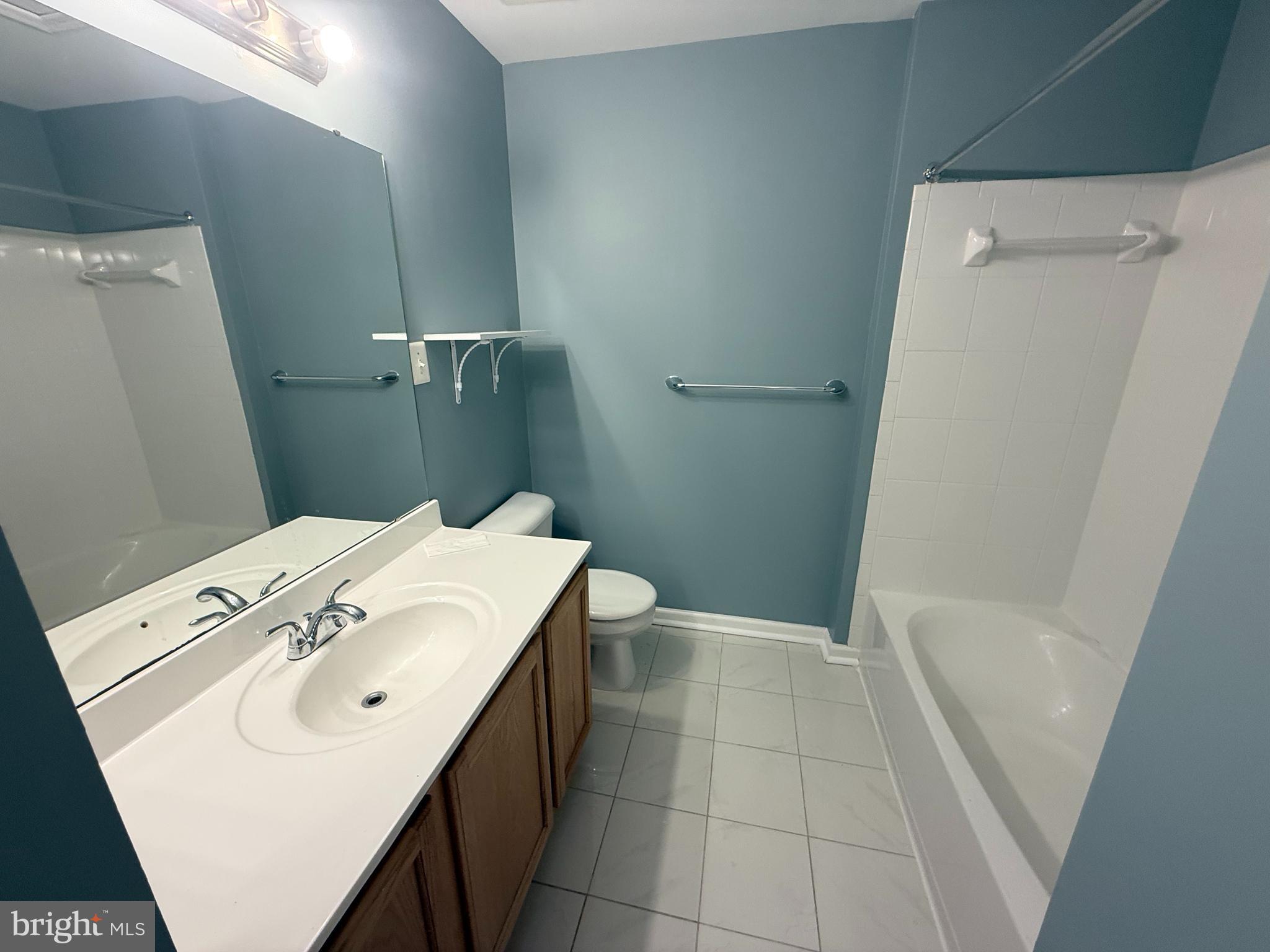 HOWARD SQUARE - Residential Lease