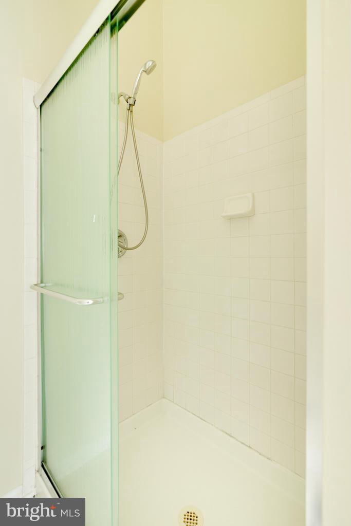 ARMISTEAD PARK - Residential Lease