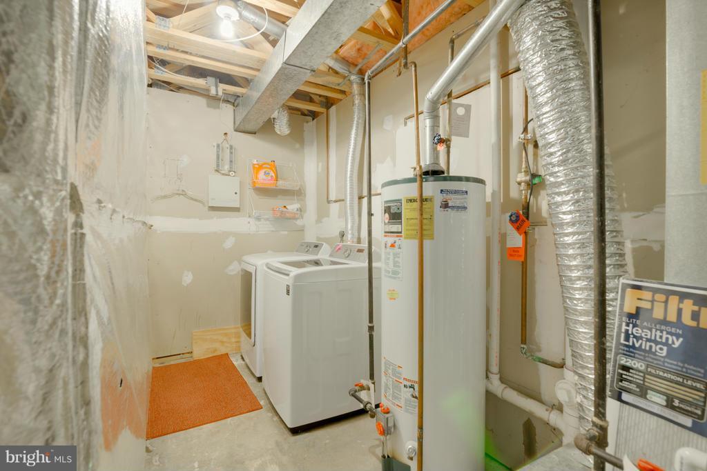 ARMISTEAD PARK - Residential Lease