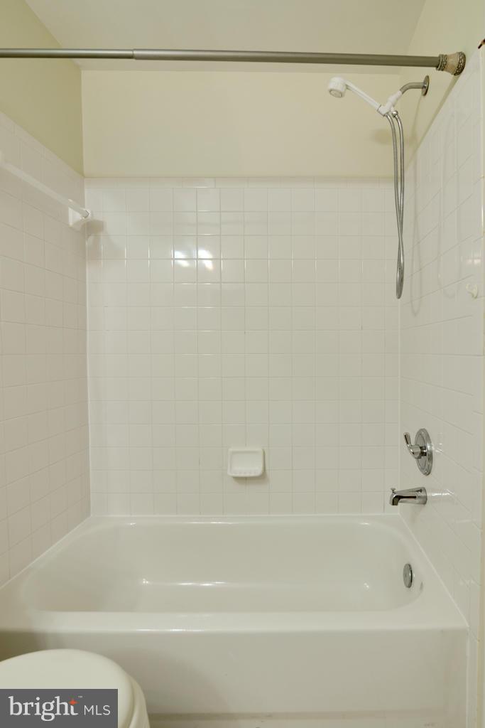 ARMISTEAD PARK - Residential Lease