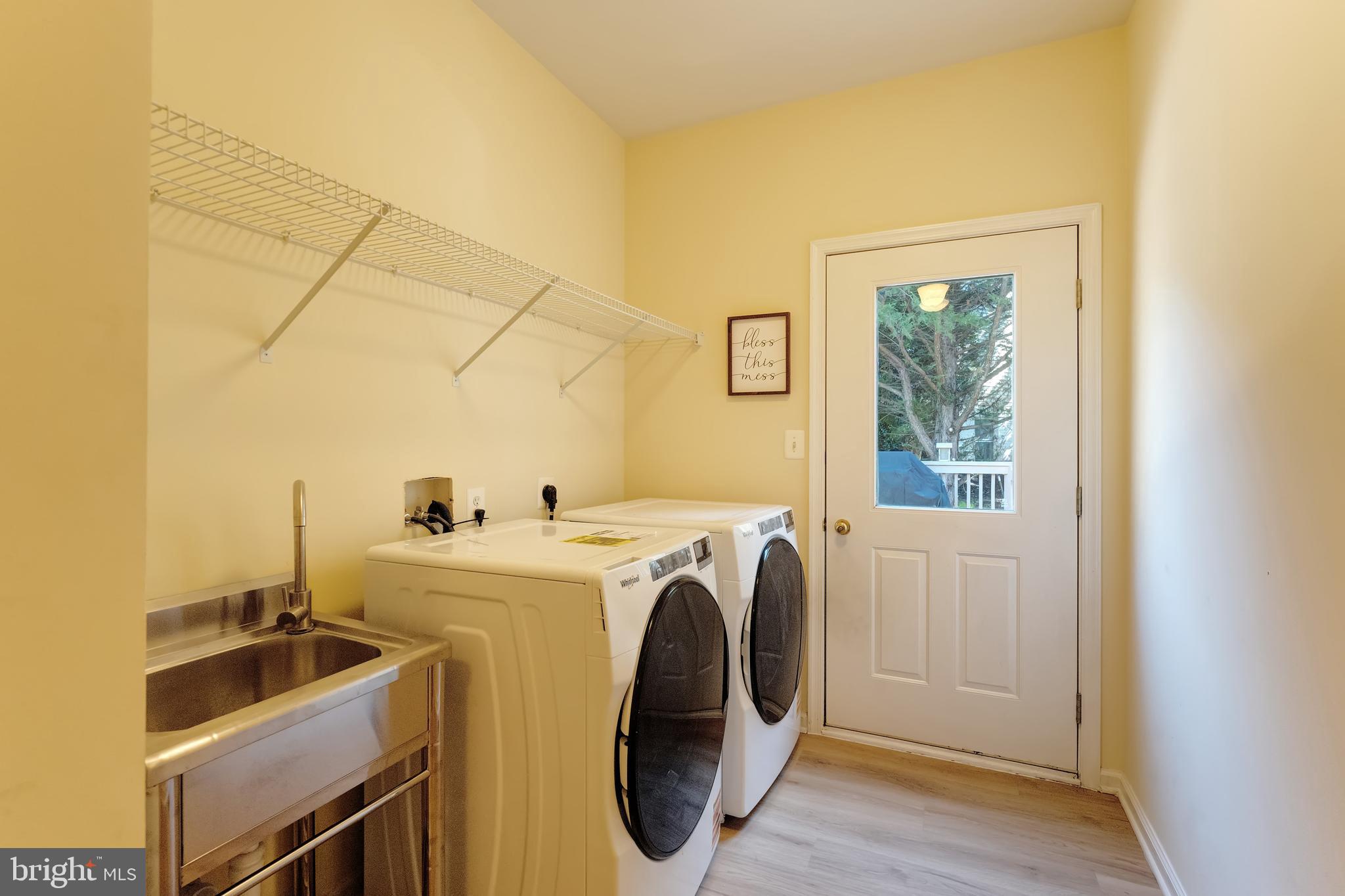 OAKTON RIDGE - Residential