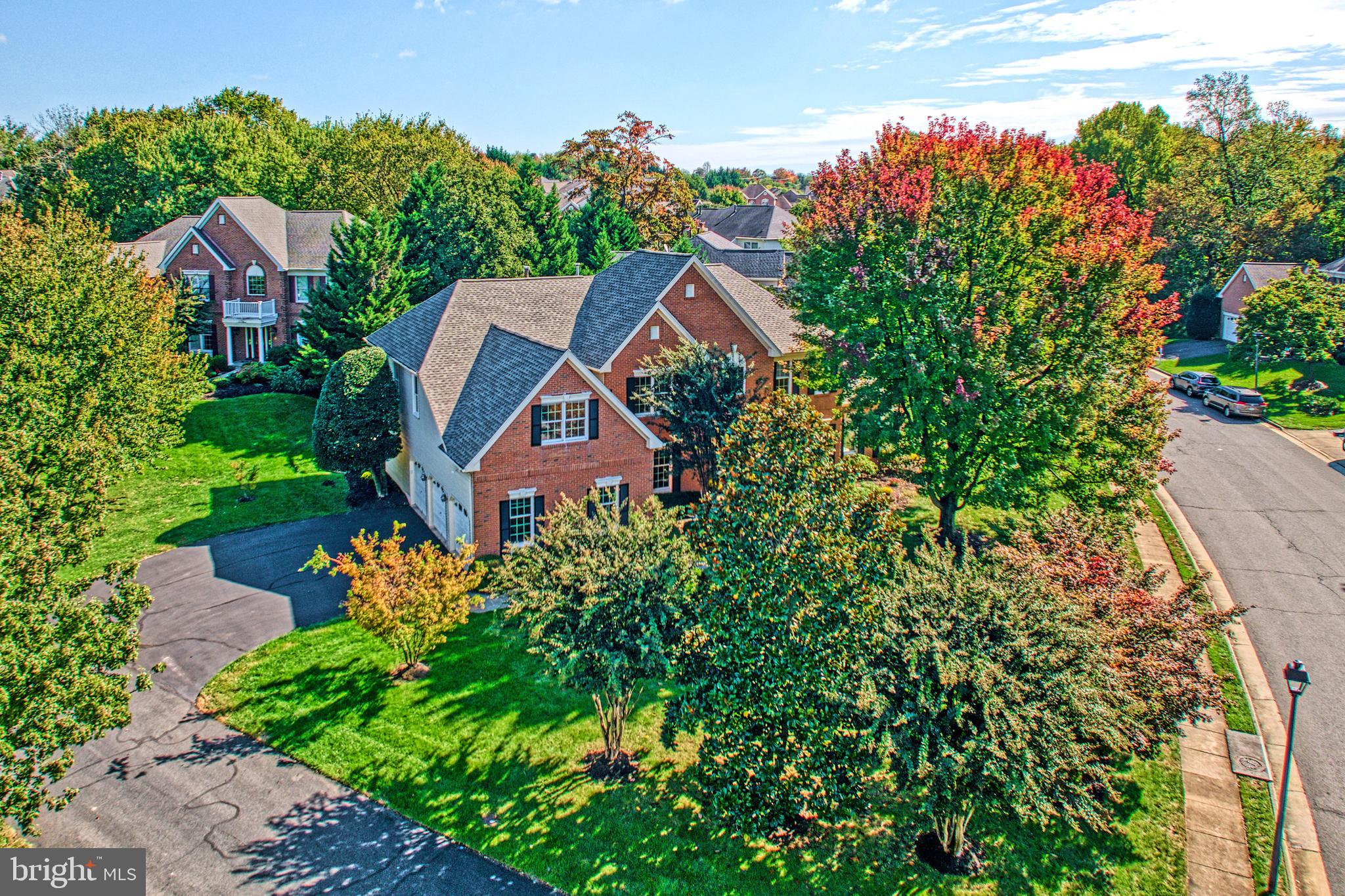 OAKTON RIDGE - Residential