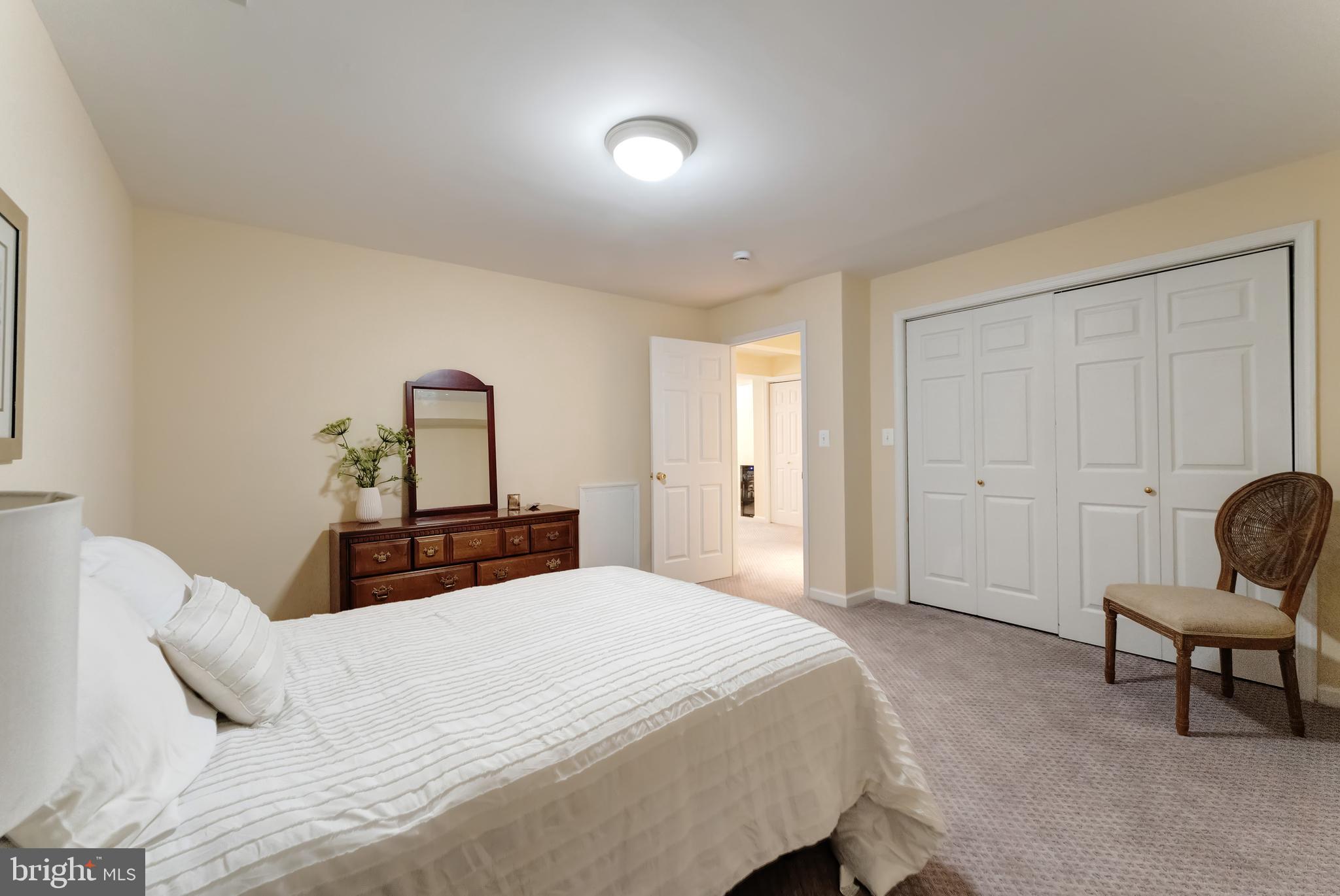 OAKTON RIDGE - Residential