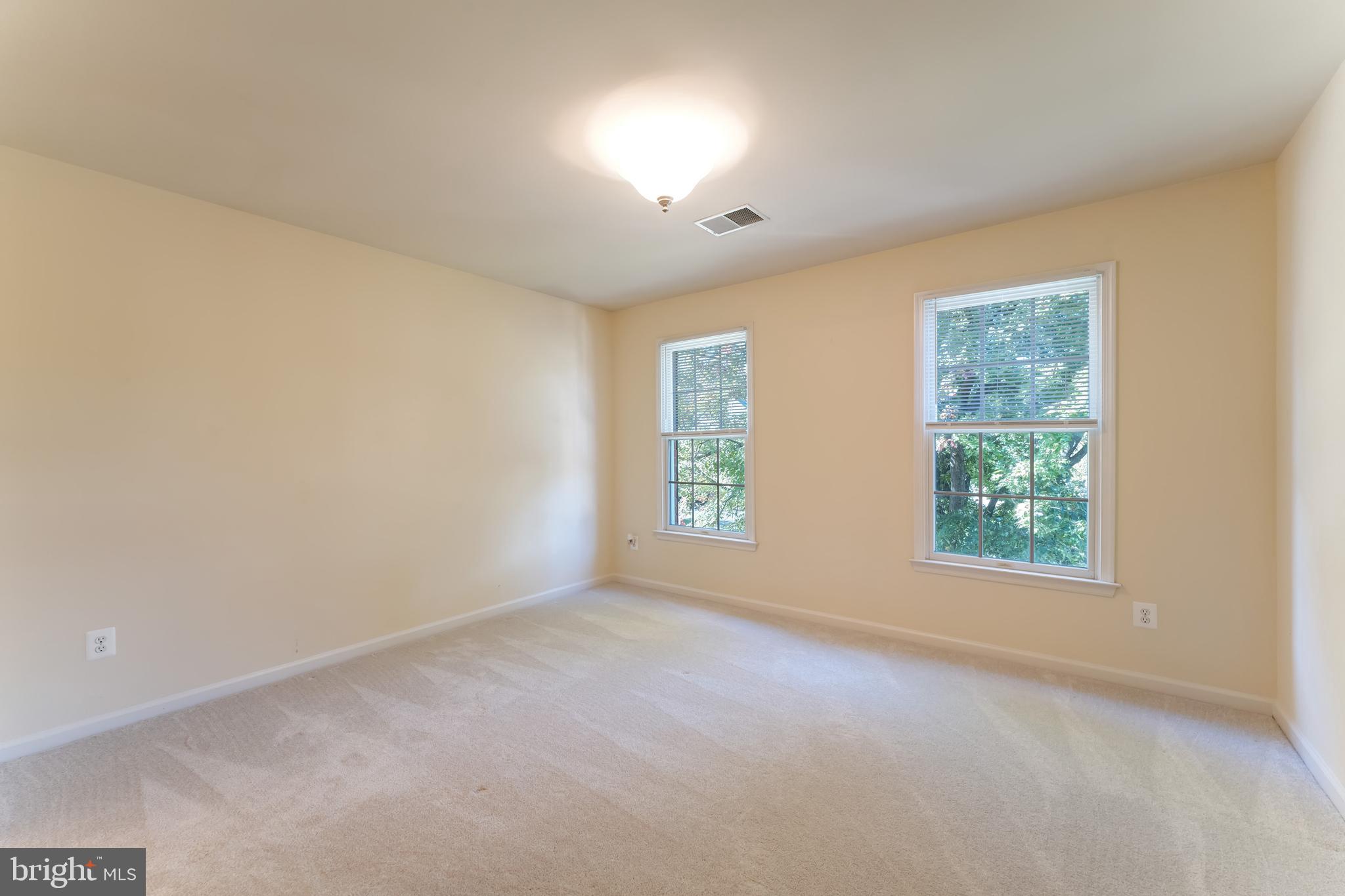 OAKTON RIDGE - Residential