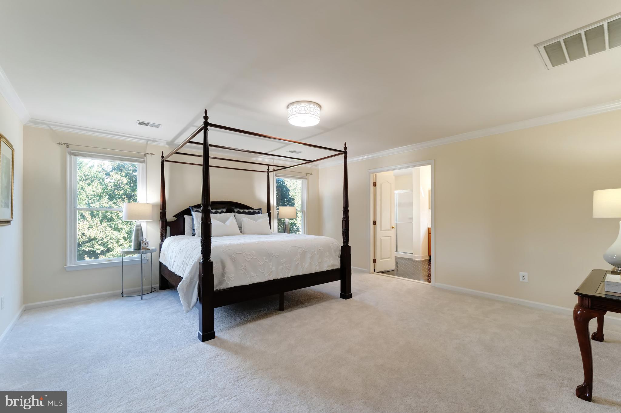 OAKTON RIDGE - Residential