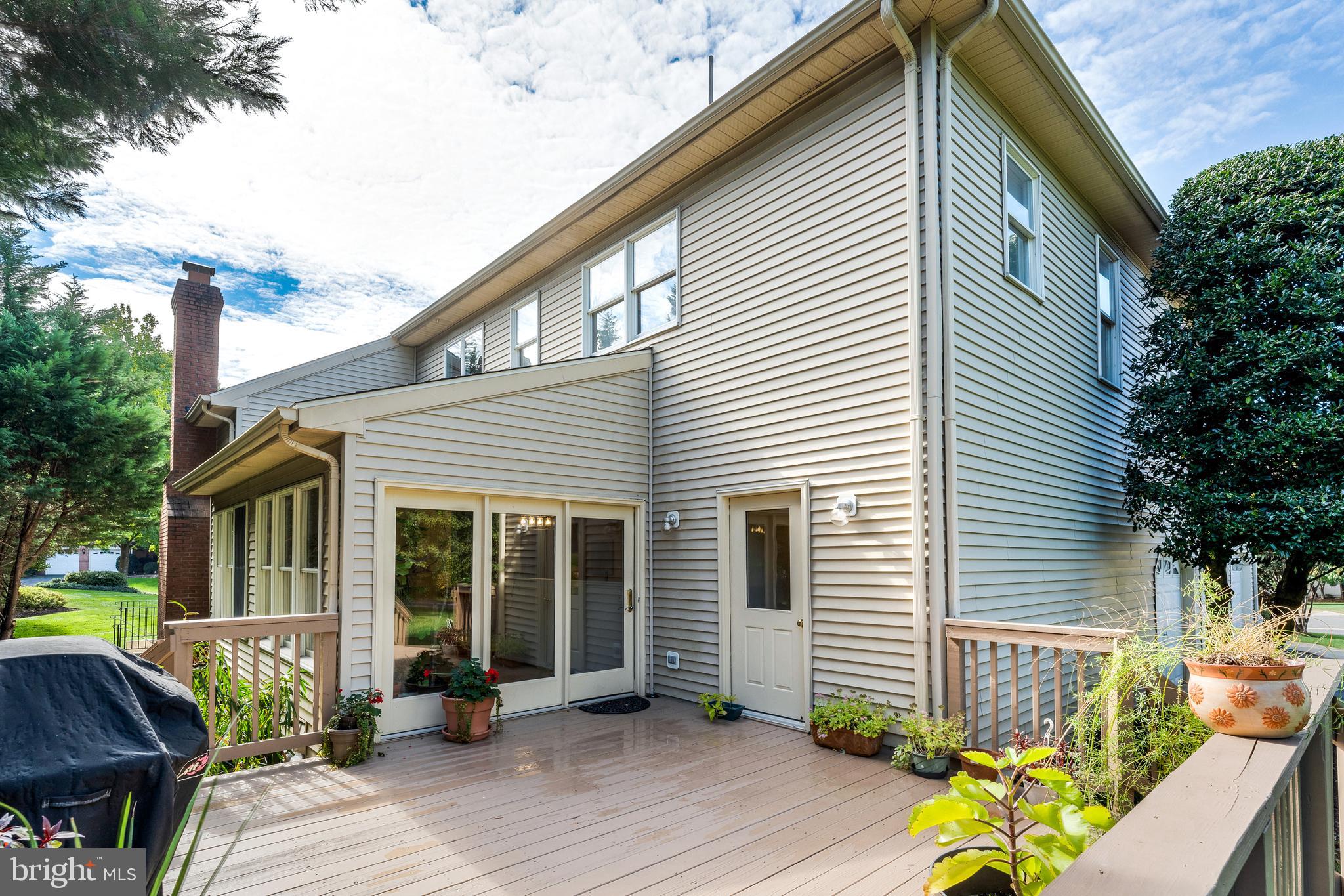 OAKTON RIDGE - Residential