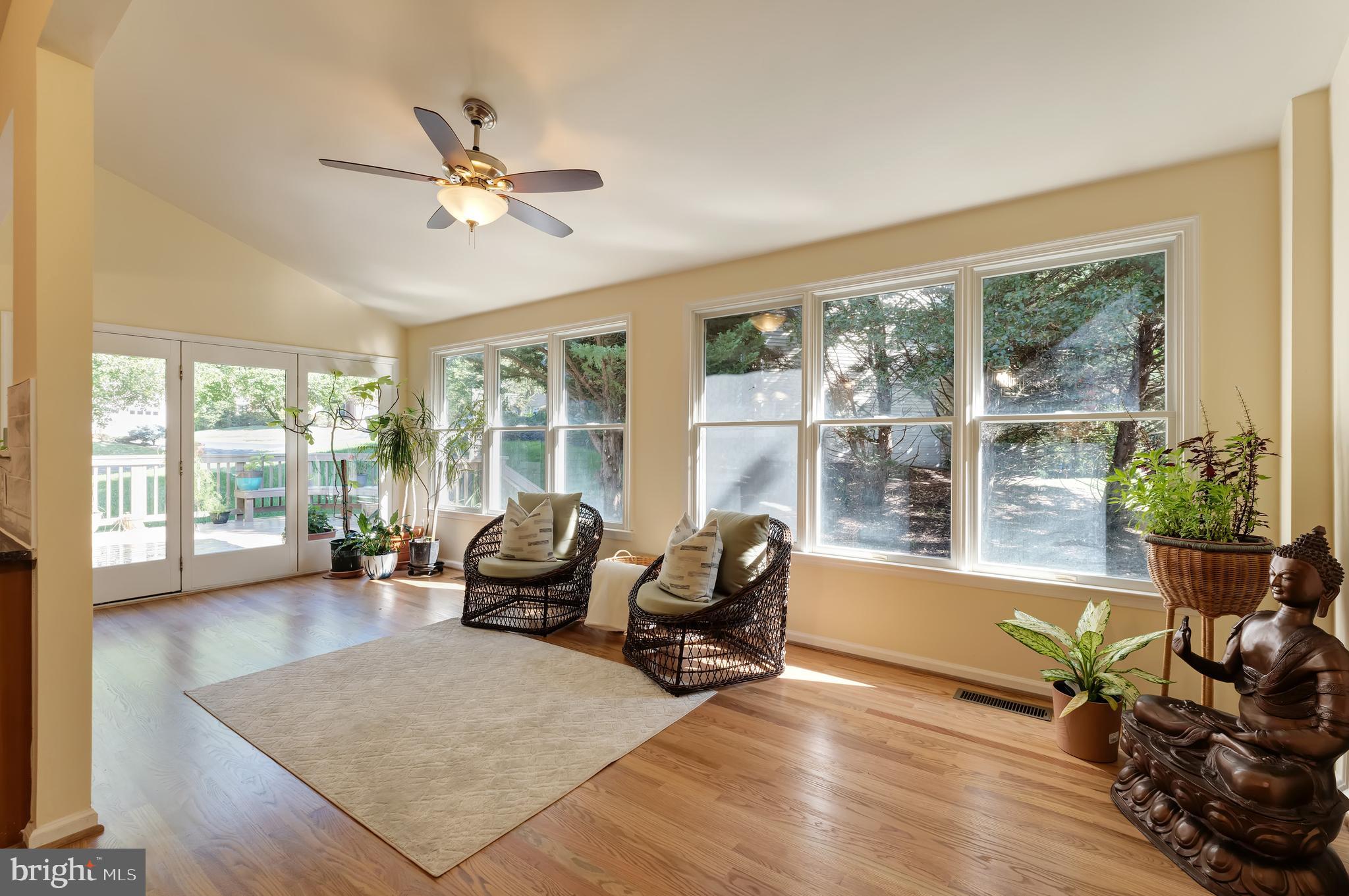 OAKTON RIDGE - Residential