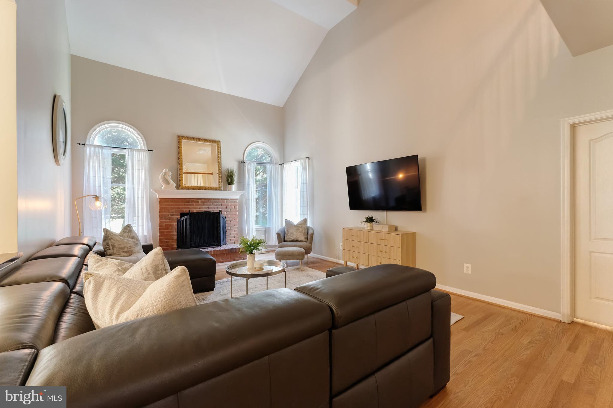 OAKTON RIDGE - Residential