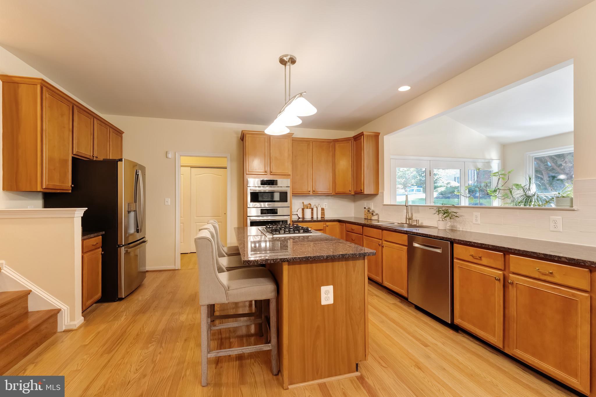 OAKTON RIDGE - Residential