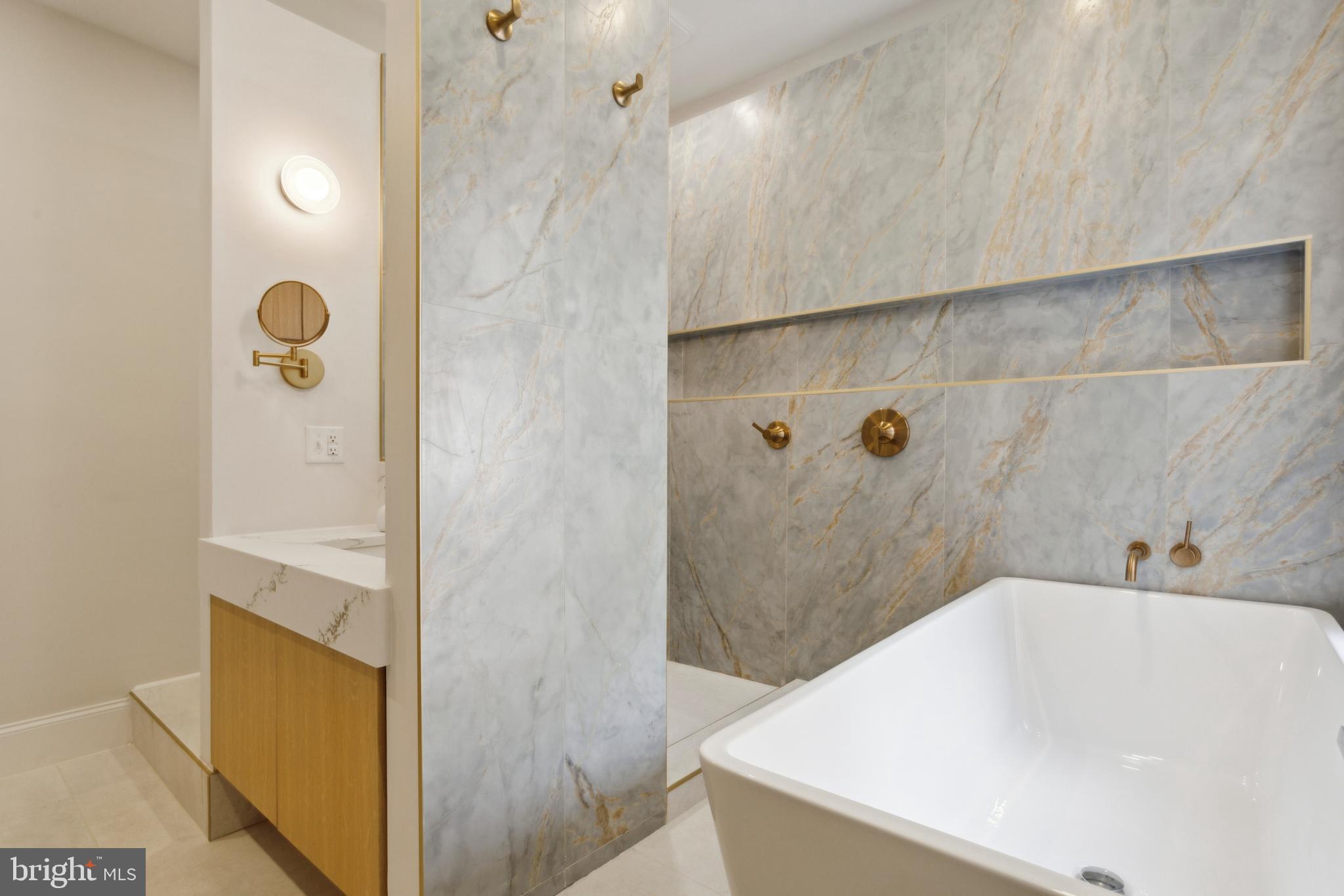 FAIRMOUNT - Residential