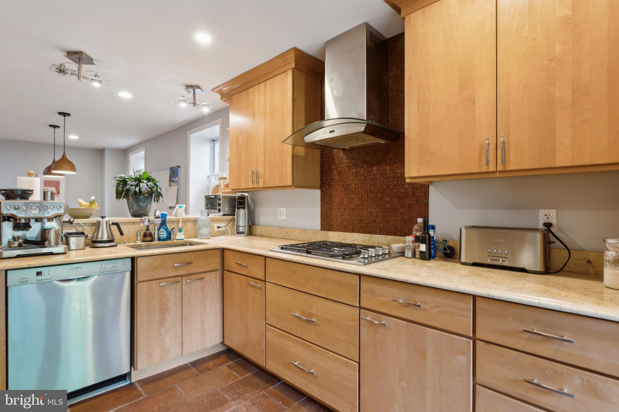 FAIRMOUNT - Residential