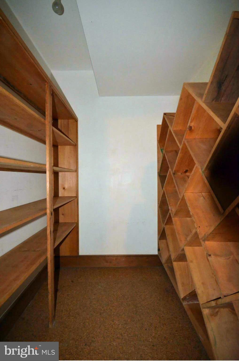 POPLAR HILL - Residential