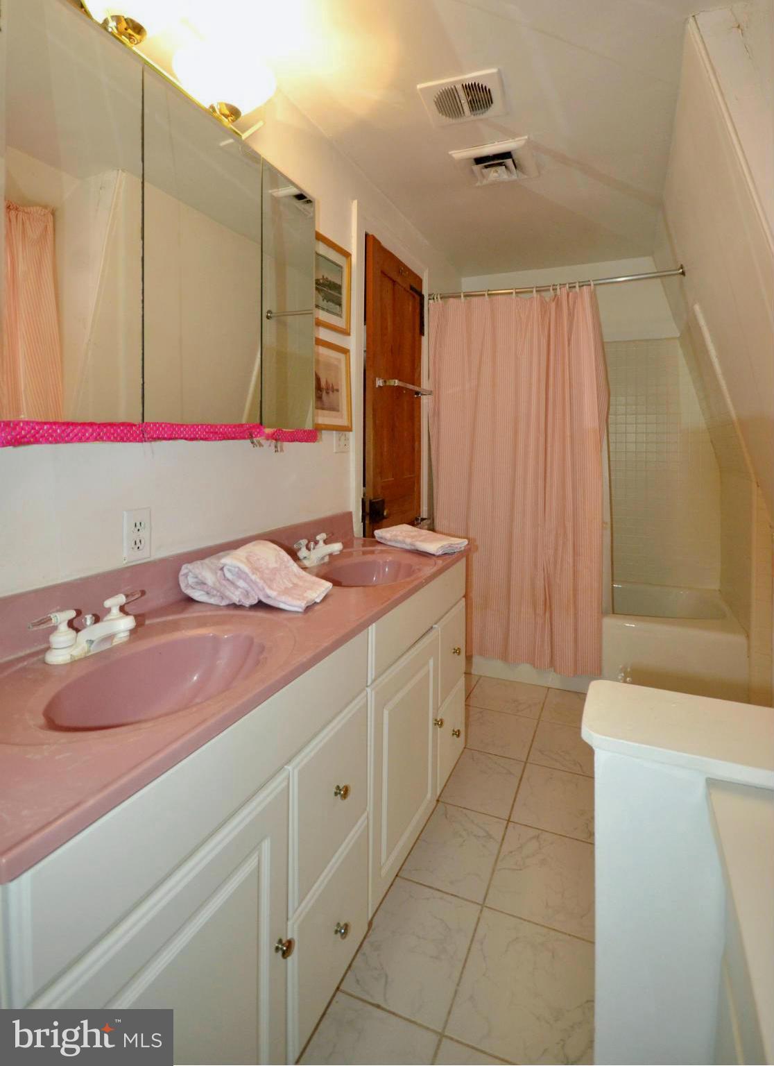 POPLAR HILL - Residential