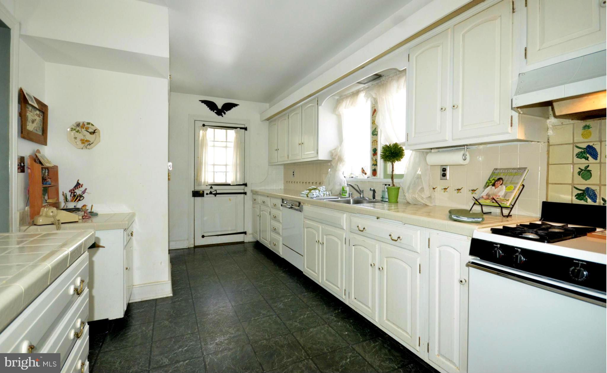 POPLAR HILL - Residential